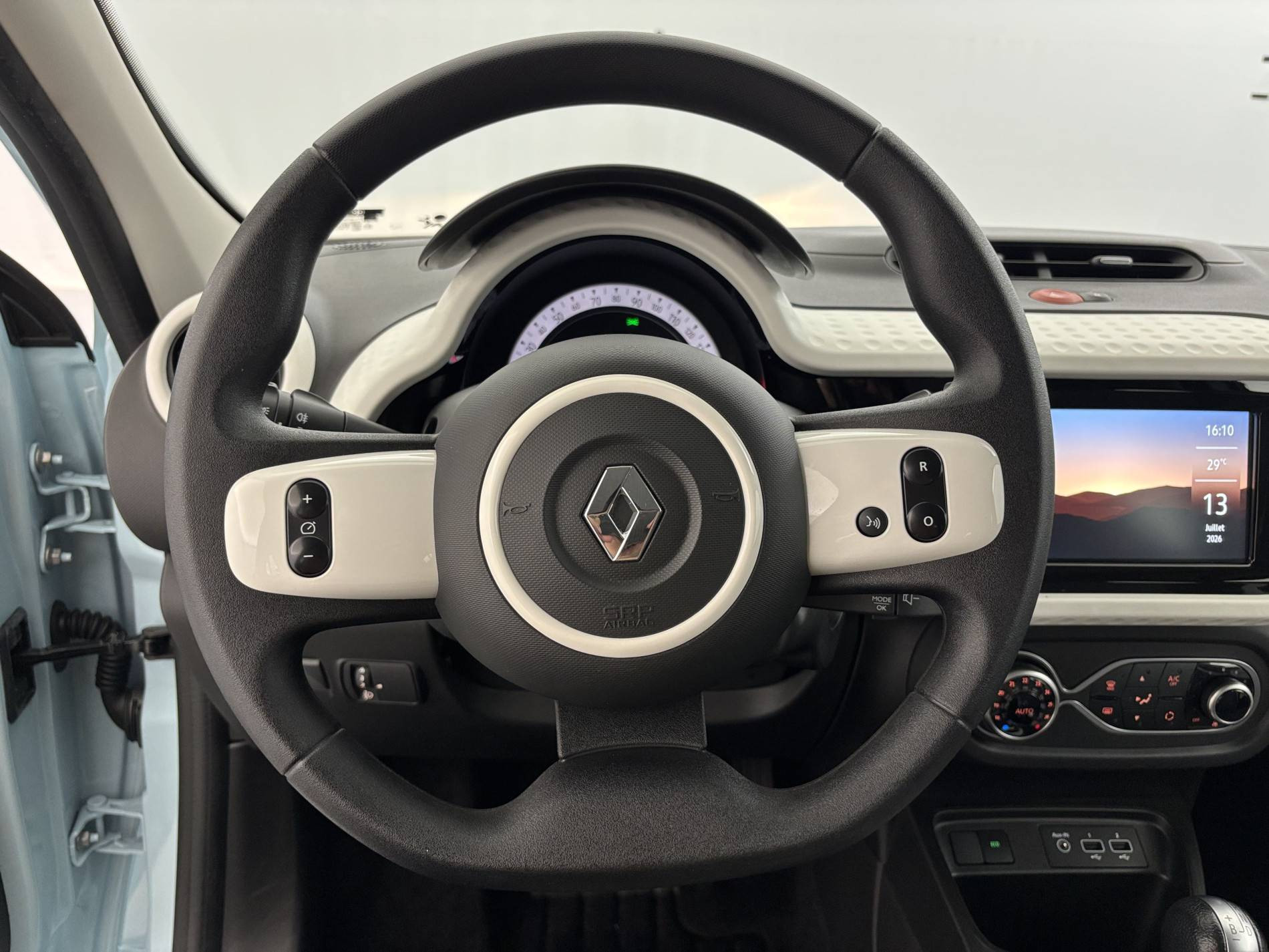 Vente en ligne Renault Twingo Electrique Twingo III E-Tech au prix de 12 990 €