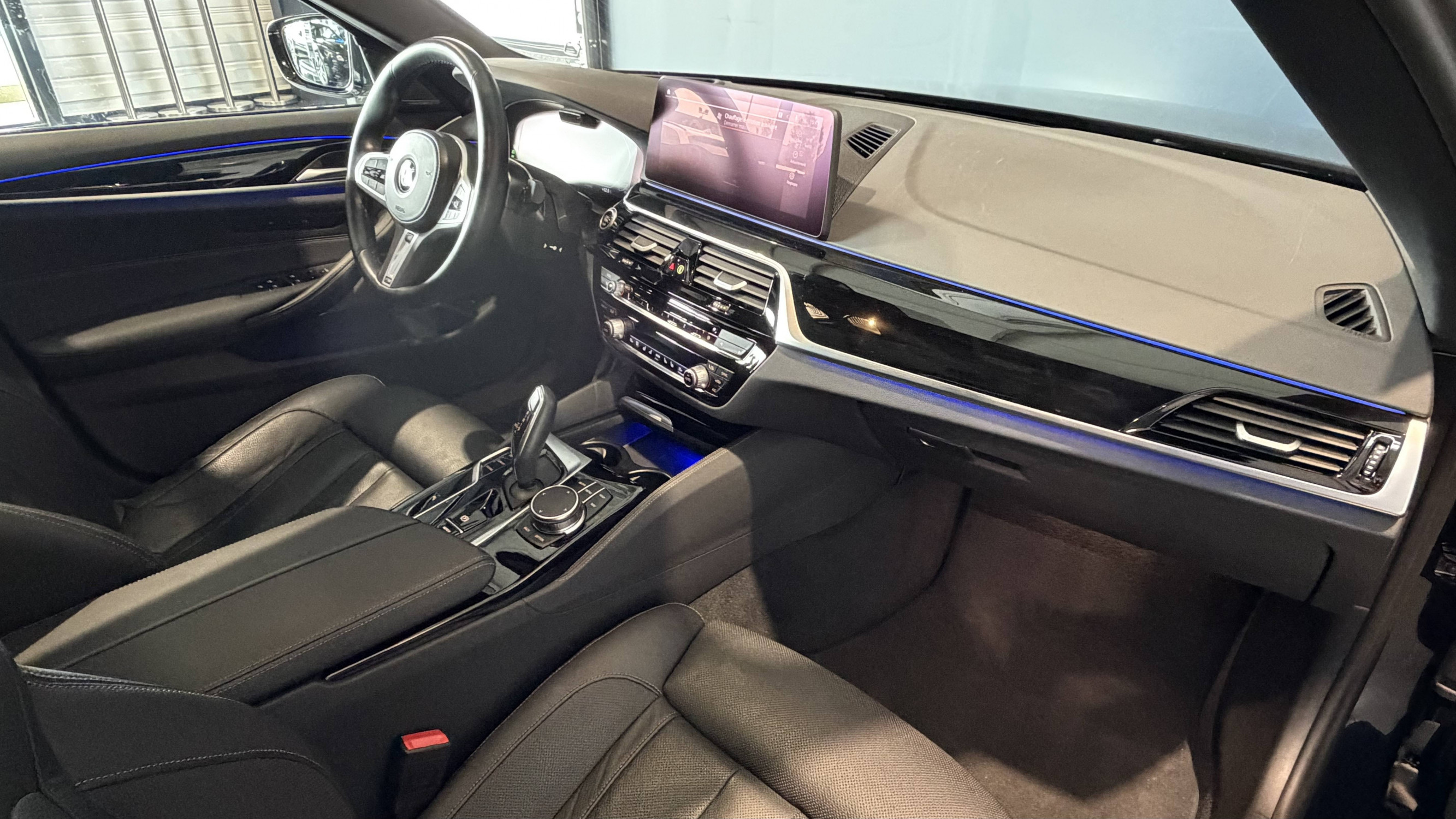 Vente en ligne Bmw Série 5 540d TwinPower Turbo xDrive 340 ch BVA8 au prix de 51 990 €