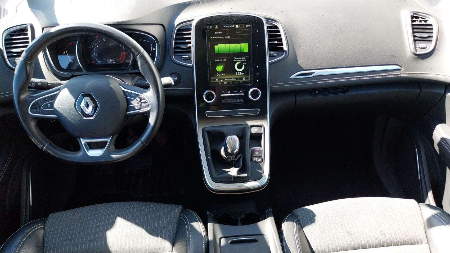 Vente en ligne Renault Scenic 4 Scenic TCe 140 FAP - 21 au prix de 17 990 €