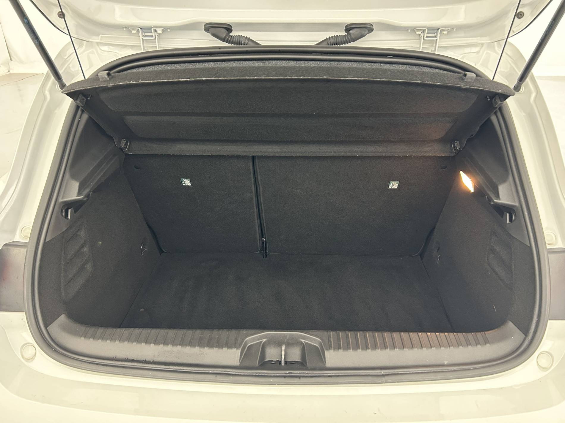 Vente en ligne Renault Clio 5 Clio E-Tech full hybrid 145 au prix de 16 990 €