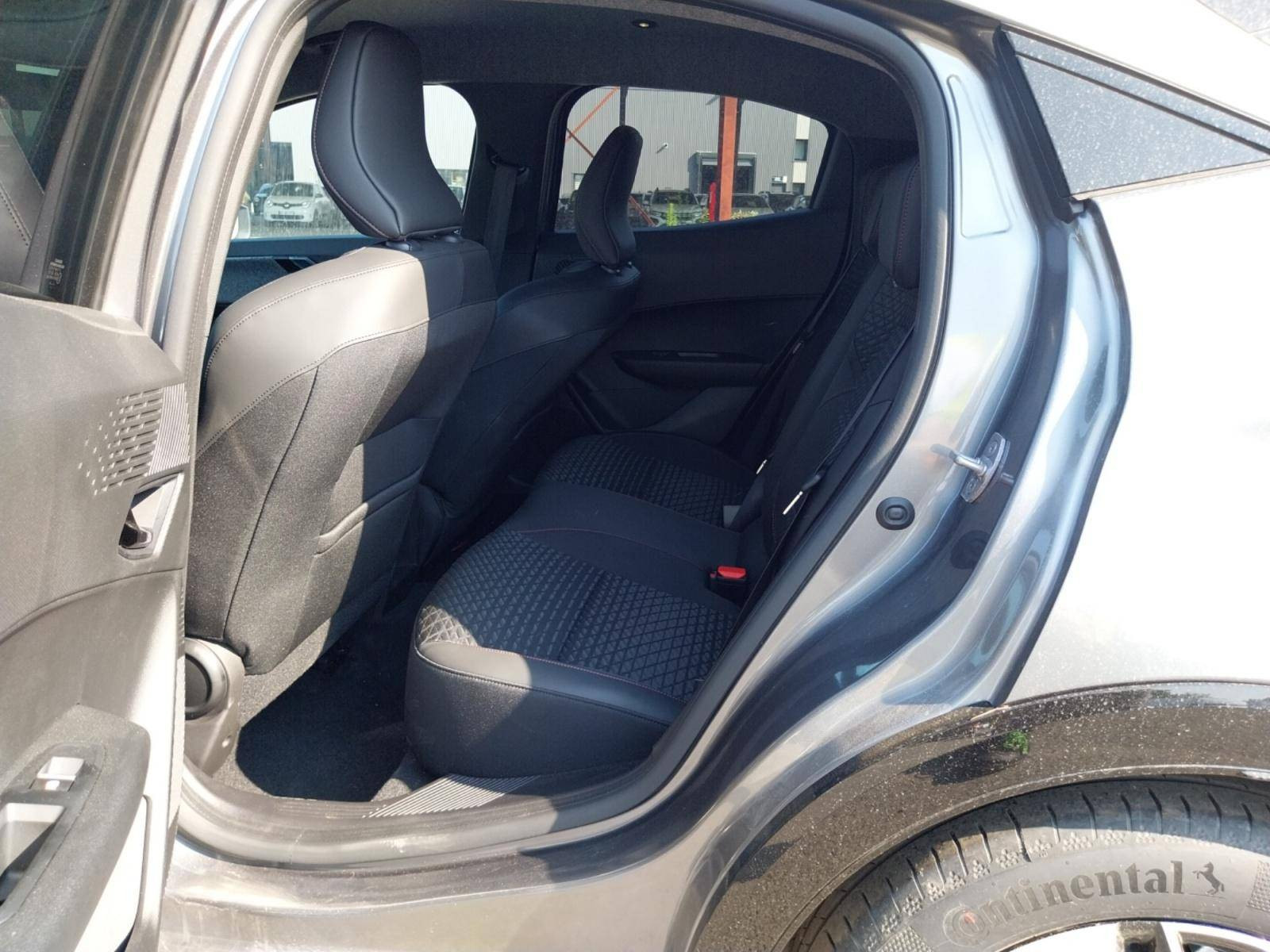 Vente en ligne Renault Clio 6 Clio TCe 115 ch EDC au prix de 24 690 €