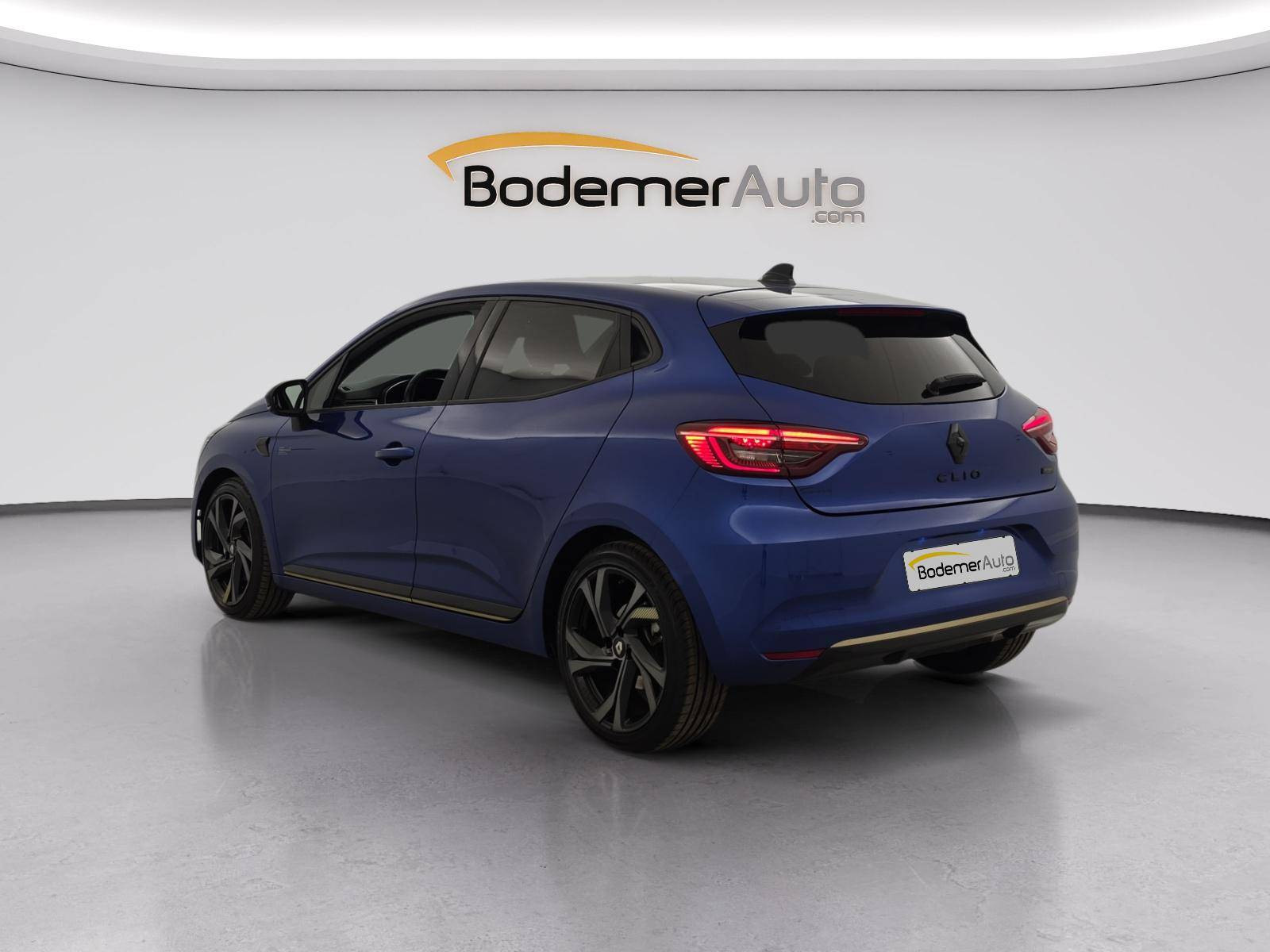 Vente en ligne Renault Clio 5 Clio E-Tech full hybrid 145 au prix de 17 890 €