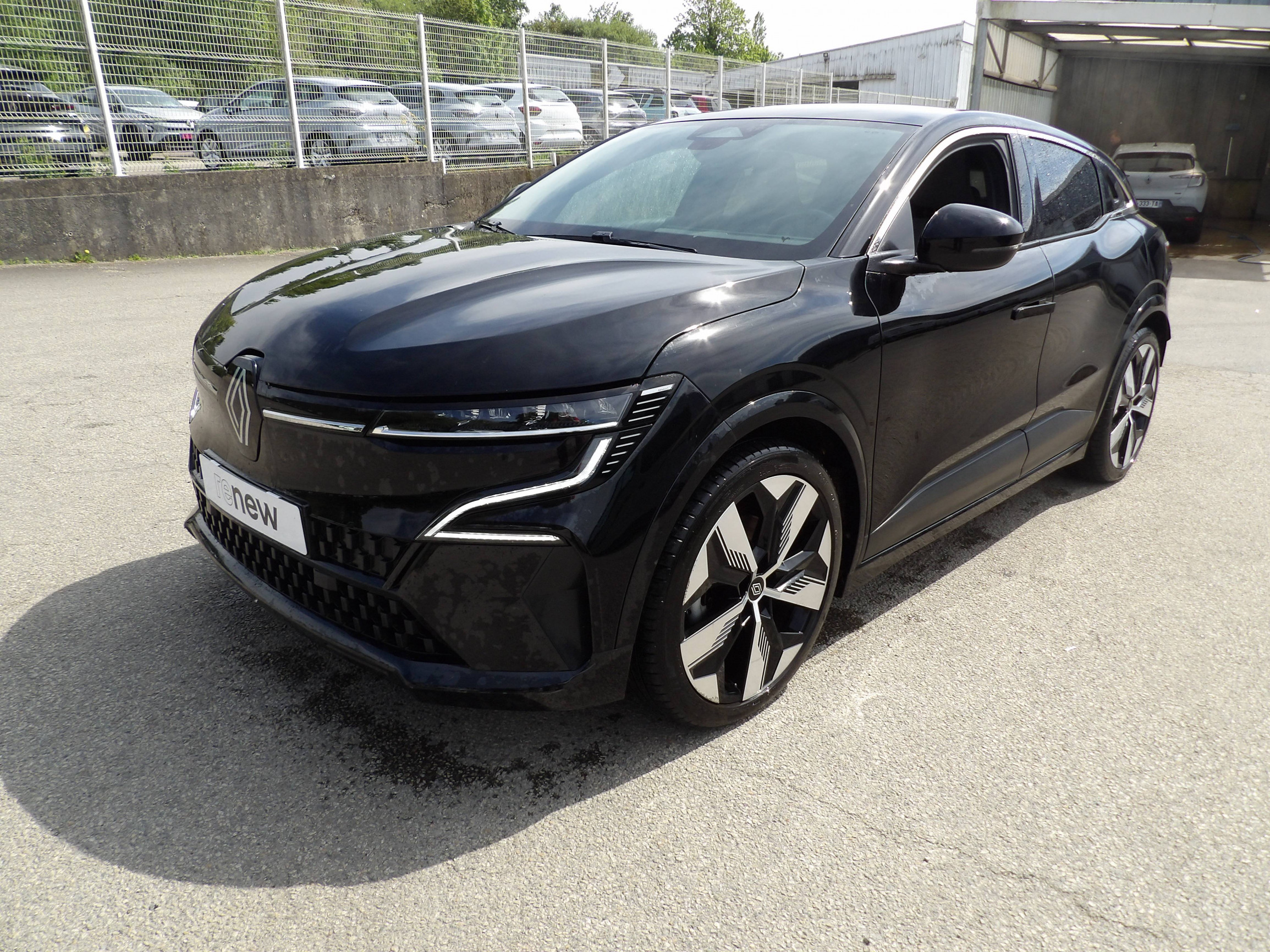 Vente en ligne Renault Megane E-Tech  EV60 220 ch super charge au prix de 22 999 €