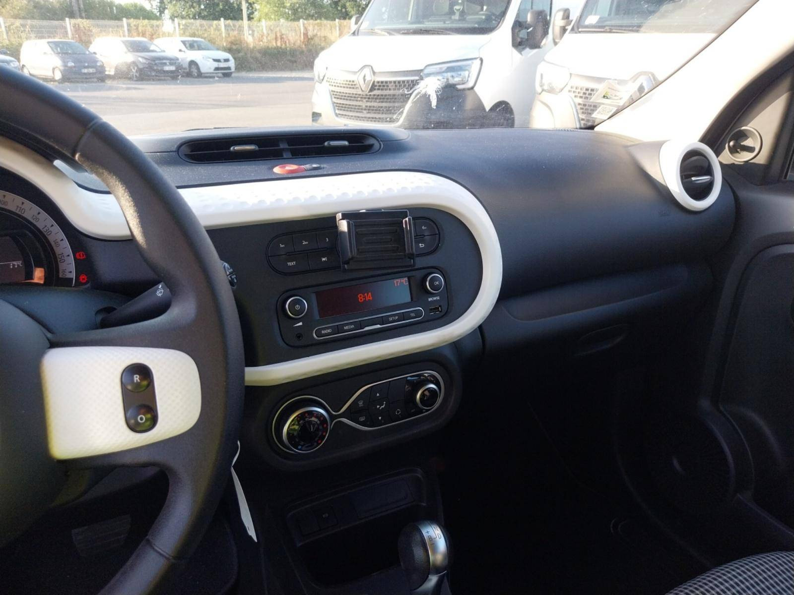 Vente en ligne Renault Twingo Electrique Twingo III E-Tech au prix de 11 990 €