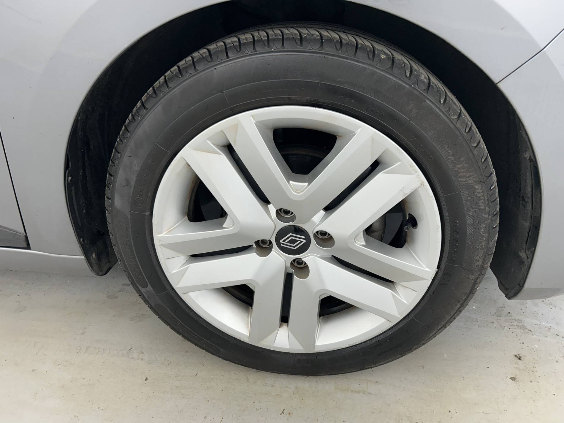 Vente en ligne Renault Clio 5 Clio TCe 90 au prix de 14 890 €