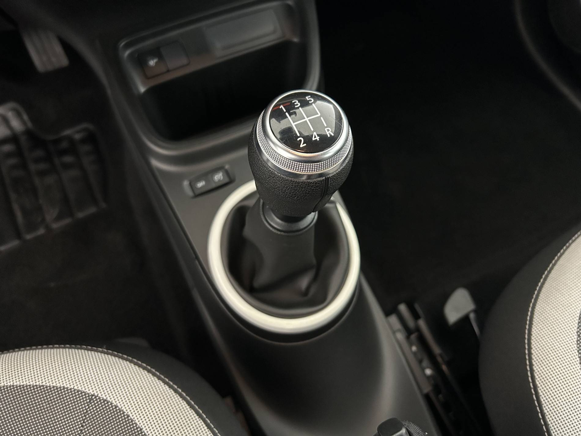 Vente en ligne Renault Twingo 3  SCe 65 - 21 au prix de 10 490 €