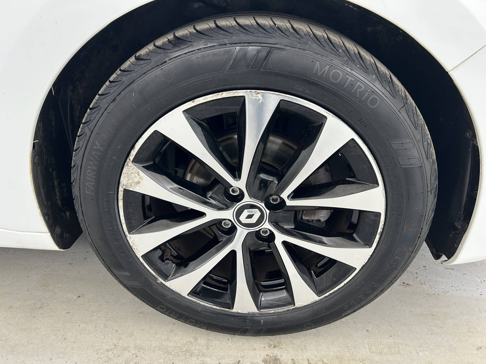 Vente en ligne Renault Clio 5 Clio TCe 100 GPL - 21N au prix de 14 890 €
