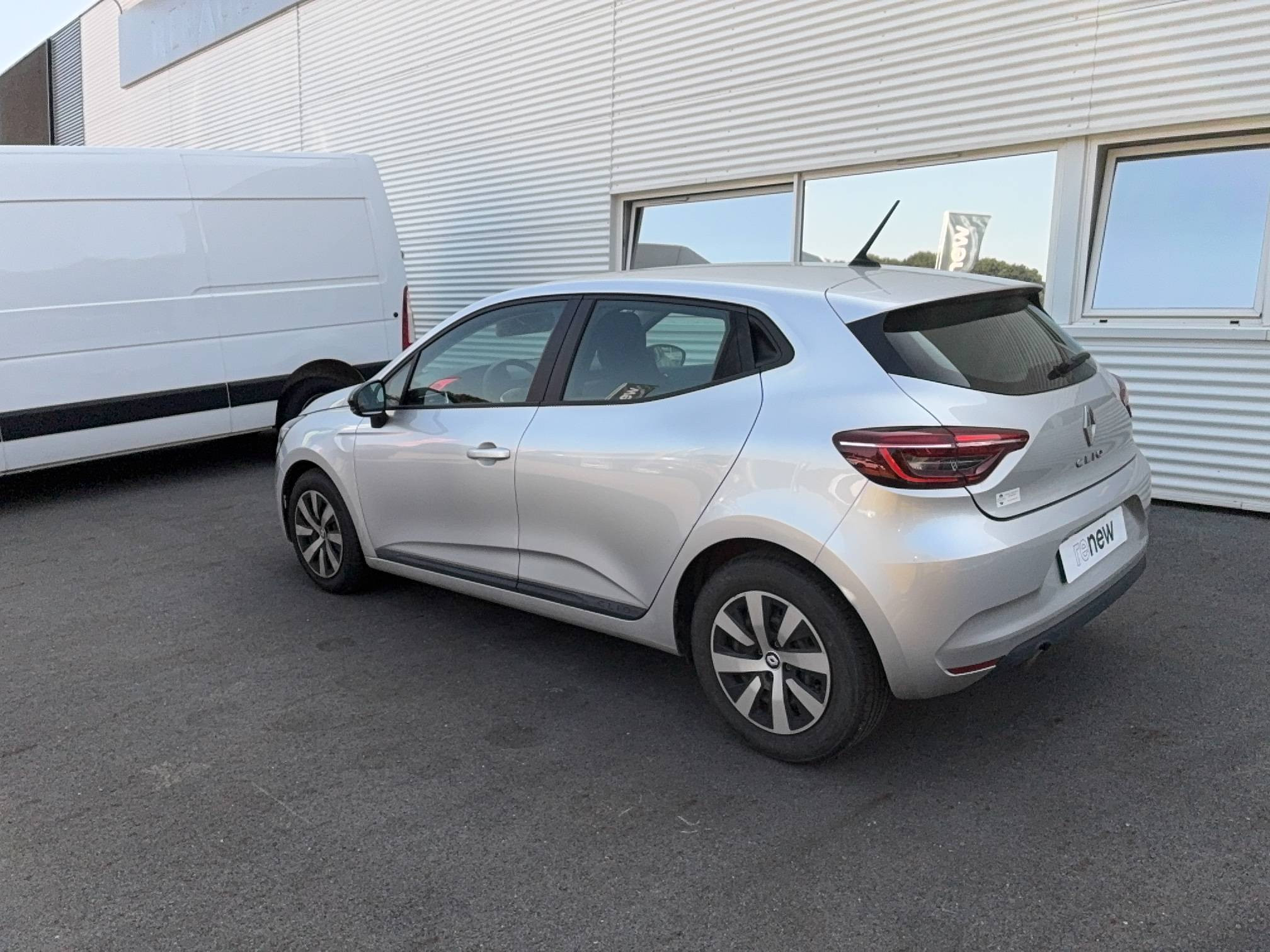 Vente en ligne Renault Clio 5 Clio TCe 90 au prix de 13 590 €