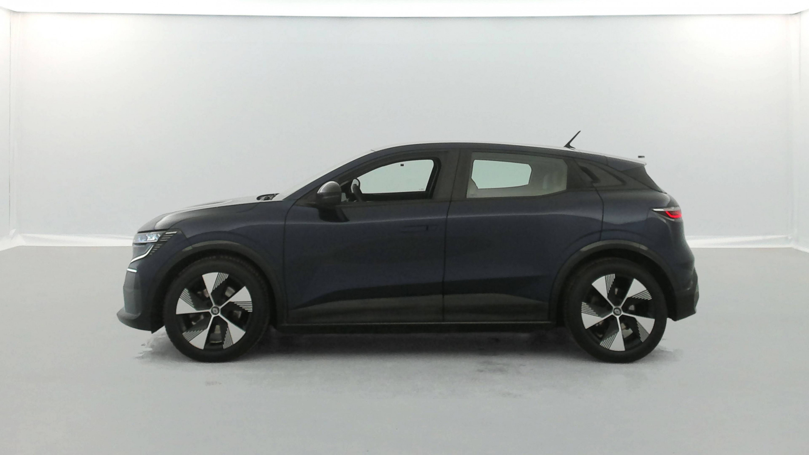 Vente en ligne Renault Megane E-Tech  EV60 220 ch super charge au prix de 20 490 €