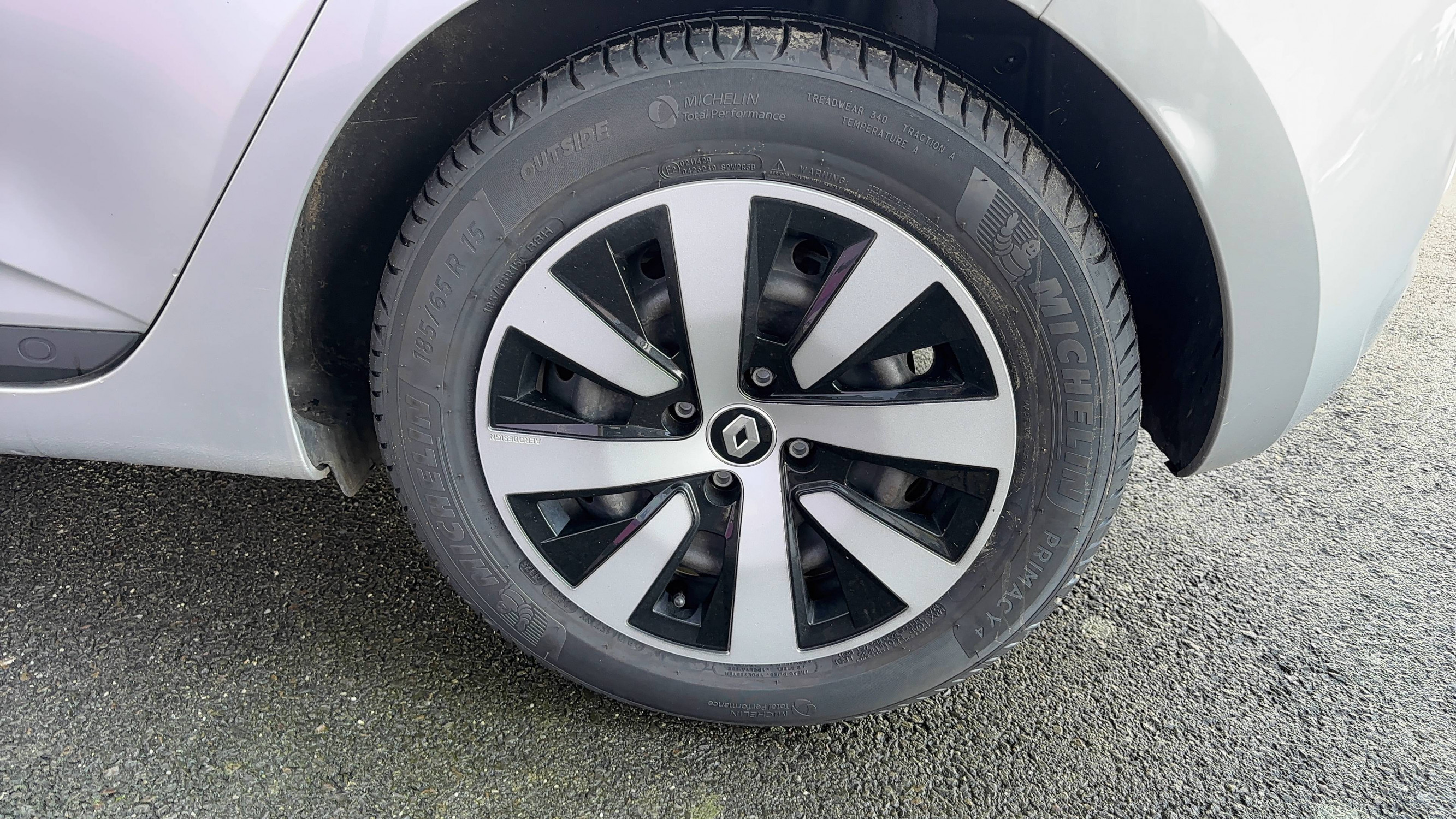 Vente en ligne Renault Clio 5 Clio TCe 90 au prix de 14 790 €