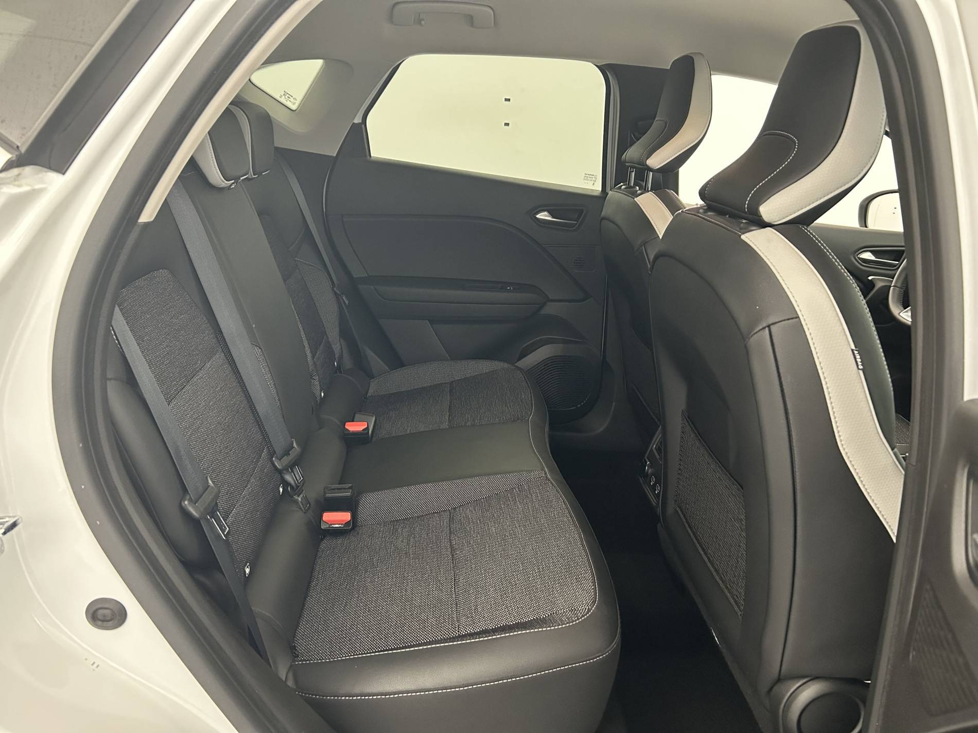 Vente en ligne Renault Captur  Blue dCi 115 EDC au prix de 17 290 €