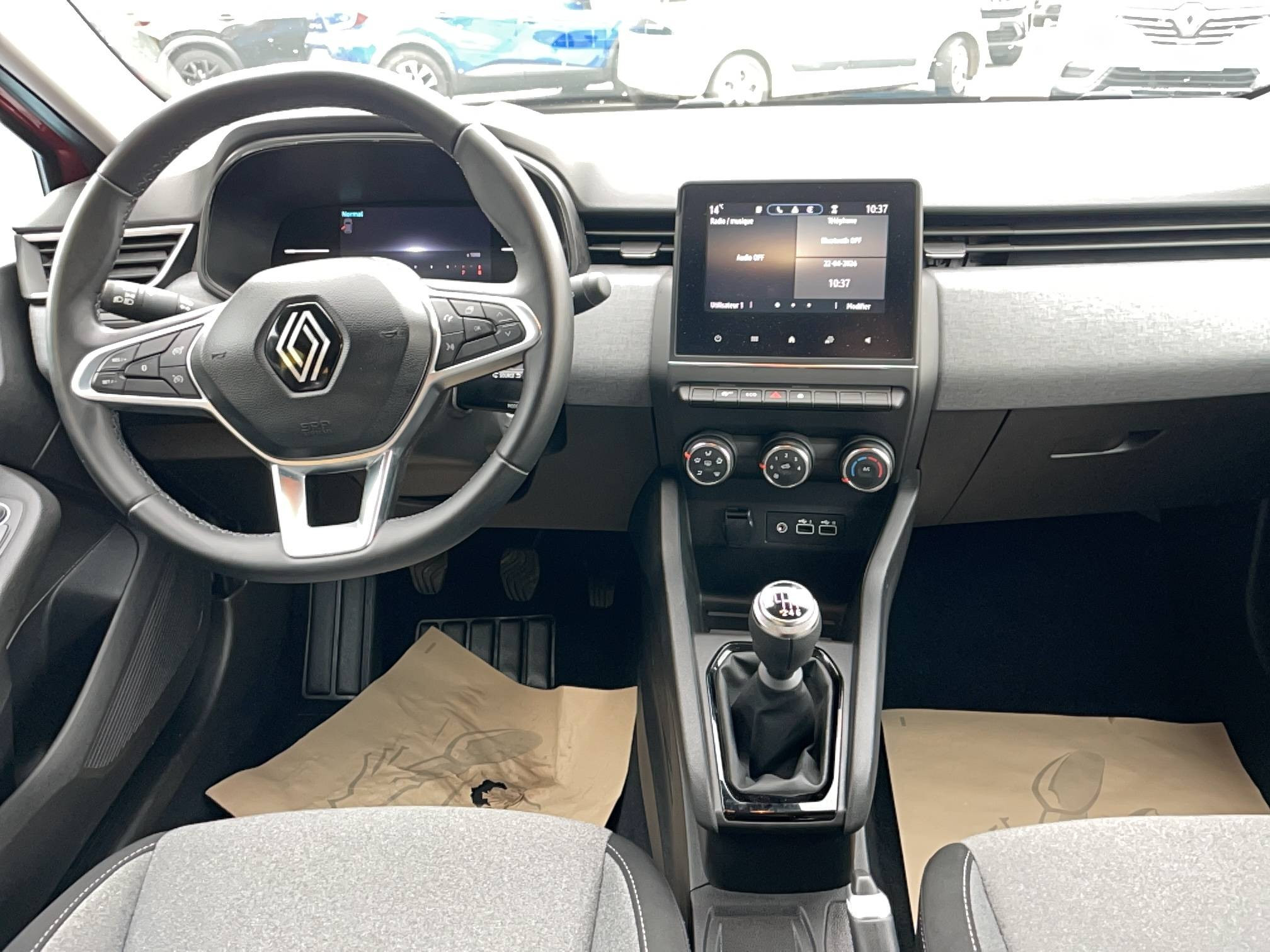 Vente en ligne Renault Clio 5 Clio TCe 90 au prix de 15 990 €