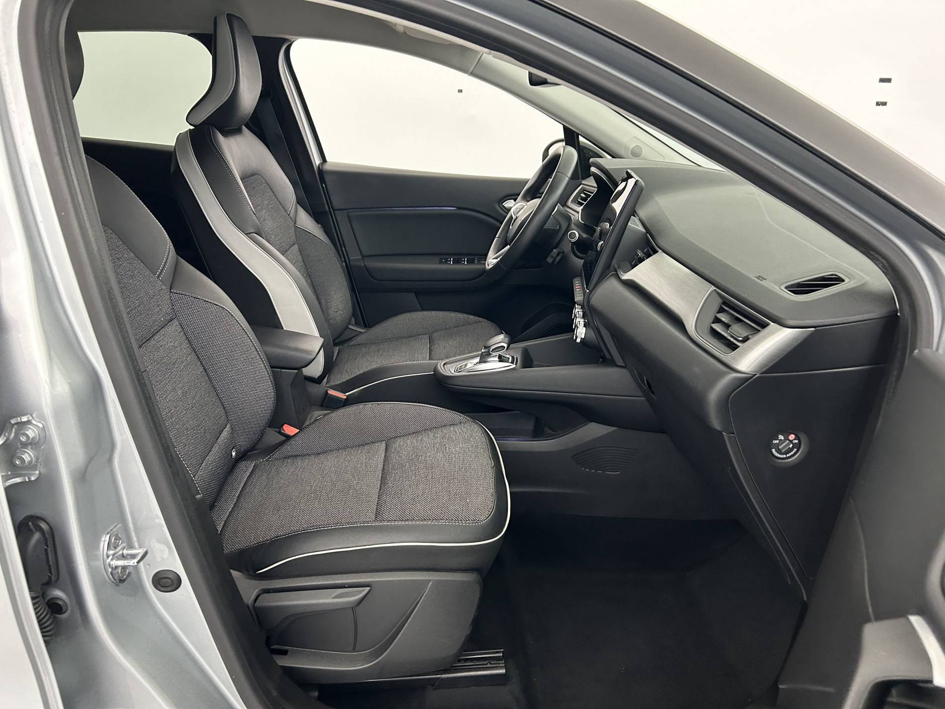 Vente en ligne Renault Captur  E-Tech Plug-in 160 au prix de 15 690 €