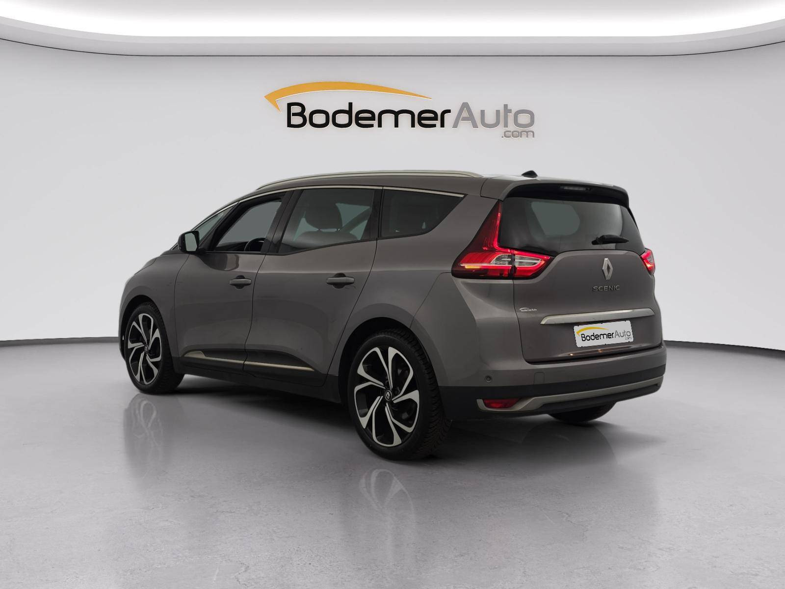 Vente en ligne Renault Grand Scenic 4 Grand Scenic Blue dCi 150 EDC au prix de 16 490 €