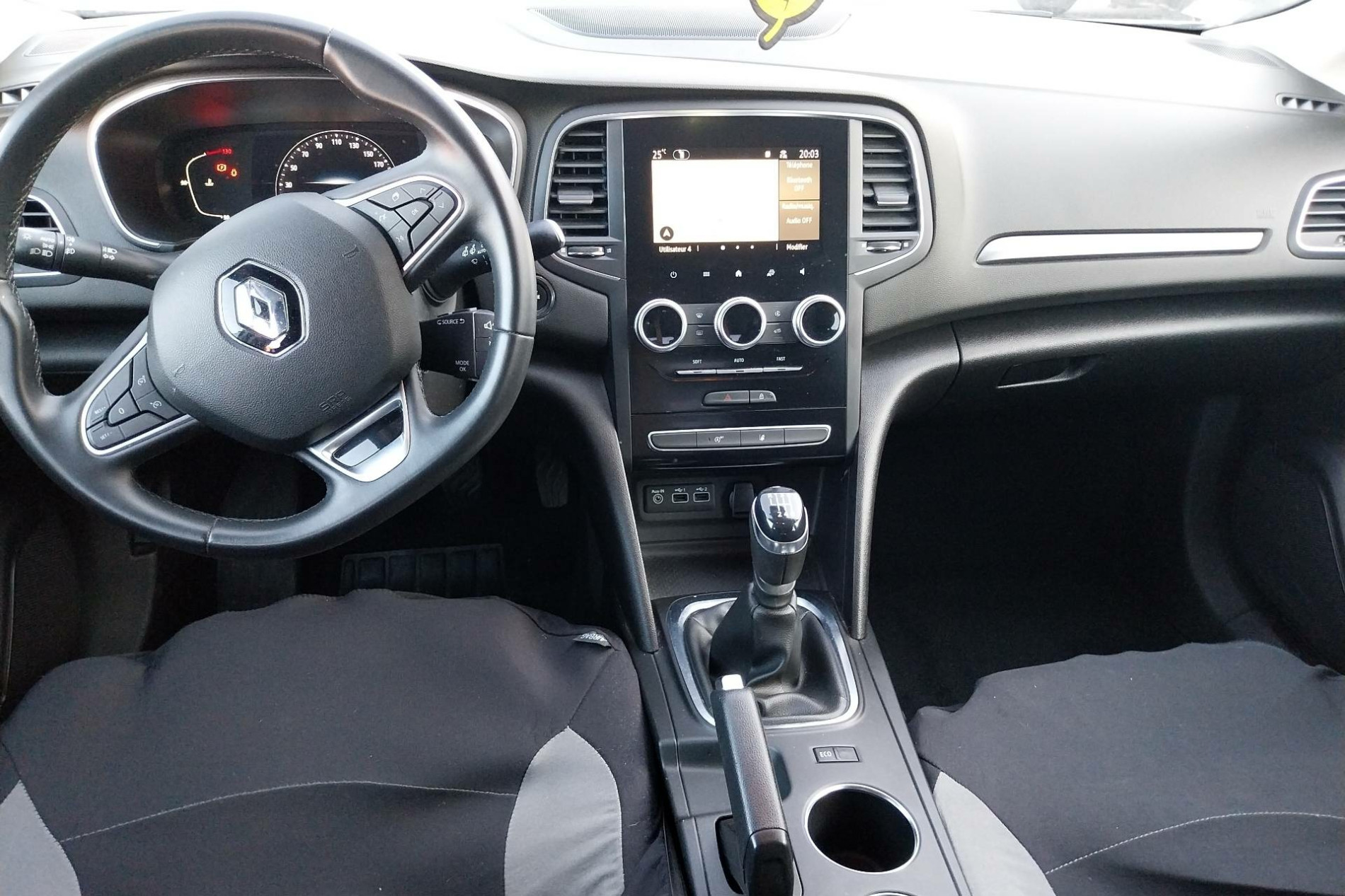 Vente en ligne Renault Megane 4 Mégane IV Berline Blue dCi 115 au prix de 14 890 €