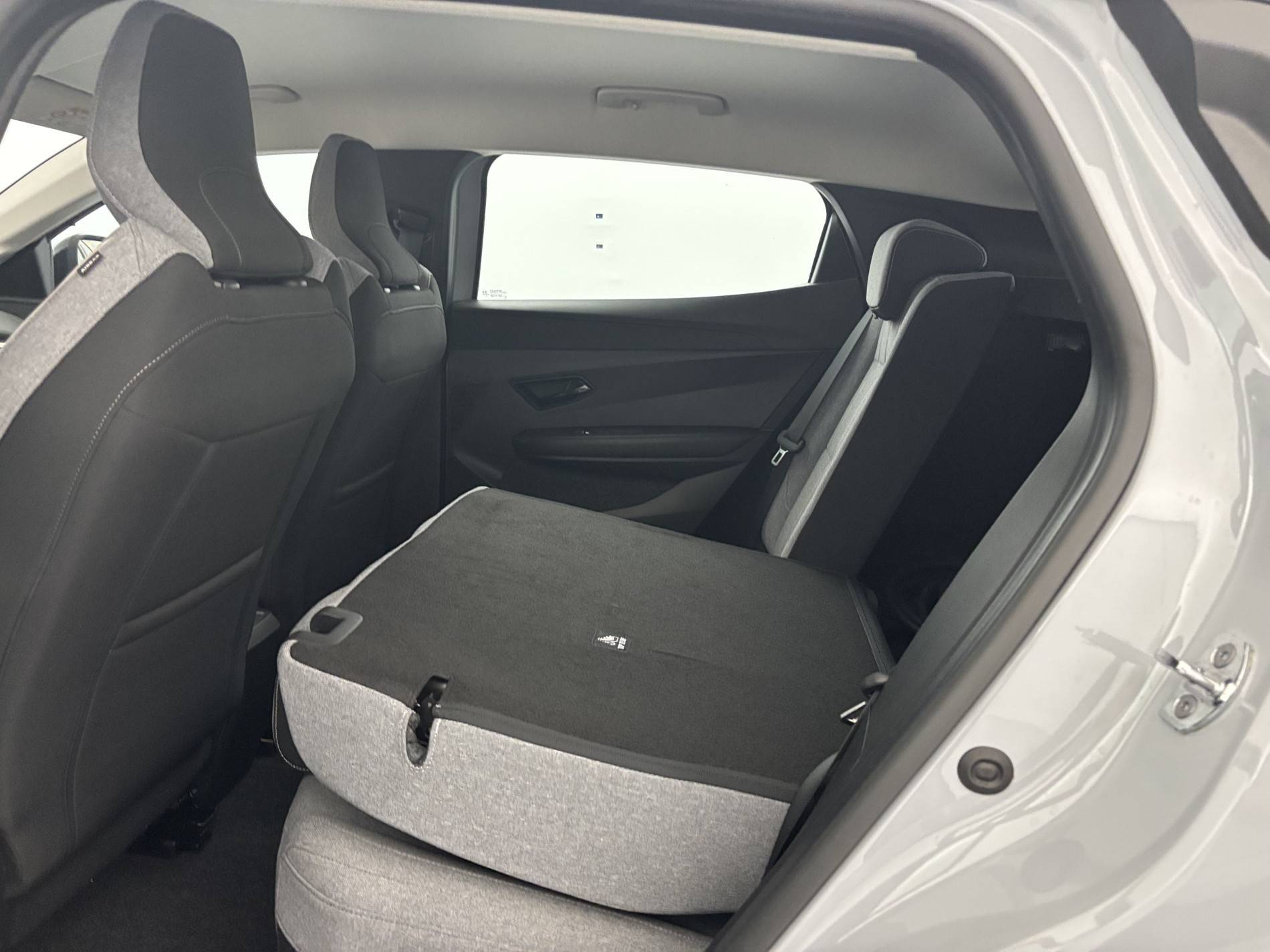 Vente en ligne Renault Megane E-Tech  EV60 220 ch super charge au prix de 24 990 €