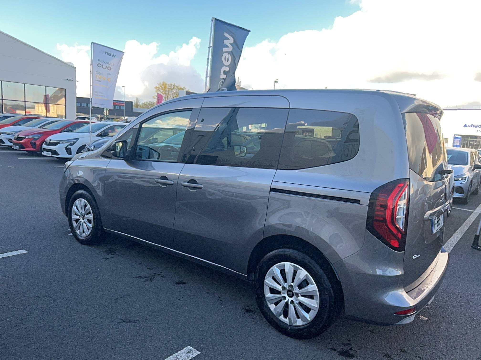 Vente en ligne Renault Kangoo  Blue dCi 95 au prix de 29 000 €