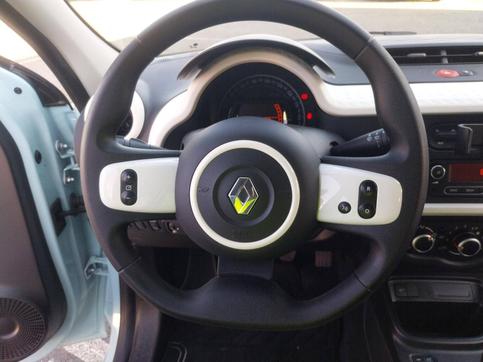 Vente en ligne Renault Twingo 3  SCe 65 - 21 au prix de 12 390 €