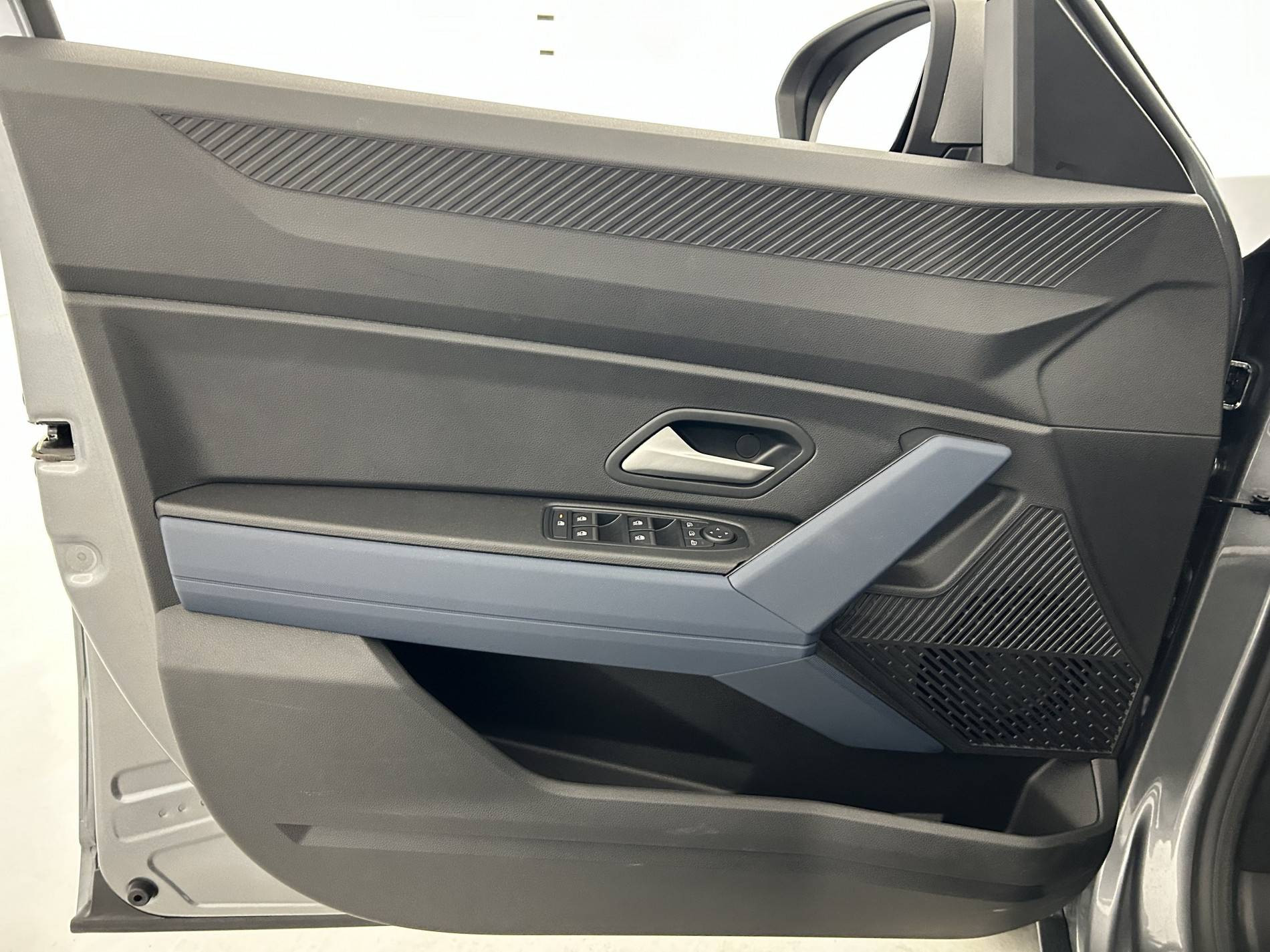 Vente en ligne Dacia Duster  Hybrid 140 au prix de 25 990 €