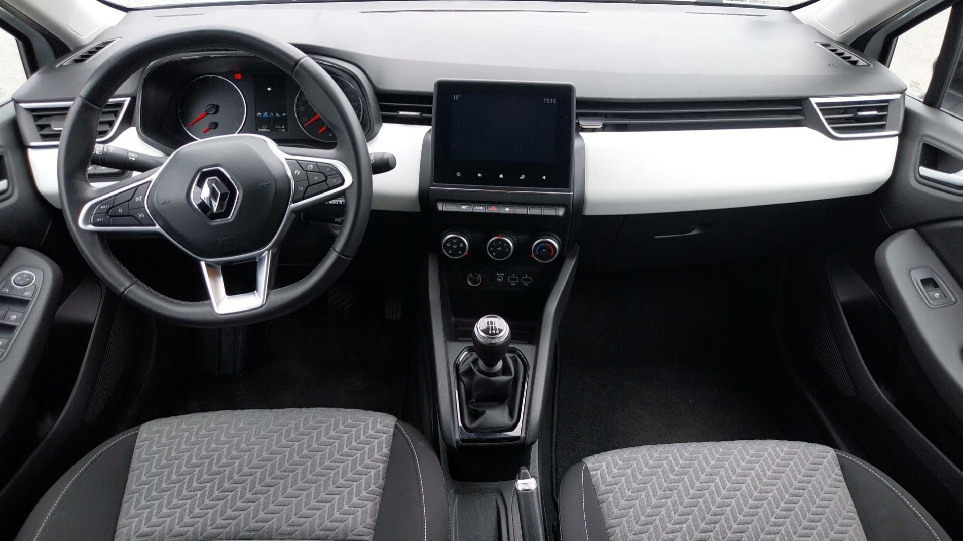 Vente en ligne Renault Clio 5 Clio TCe 90 au prix de 13 990 €