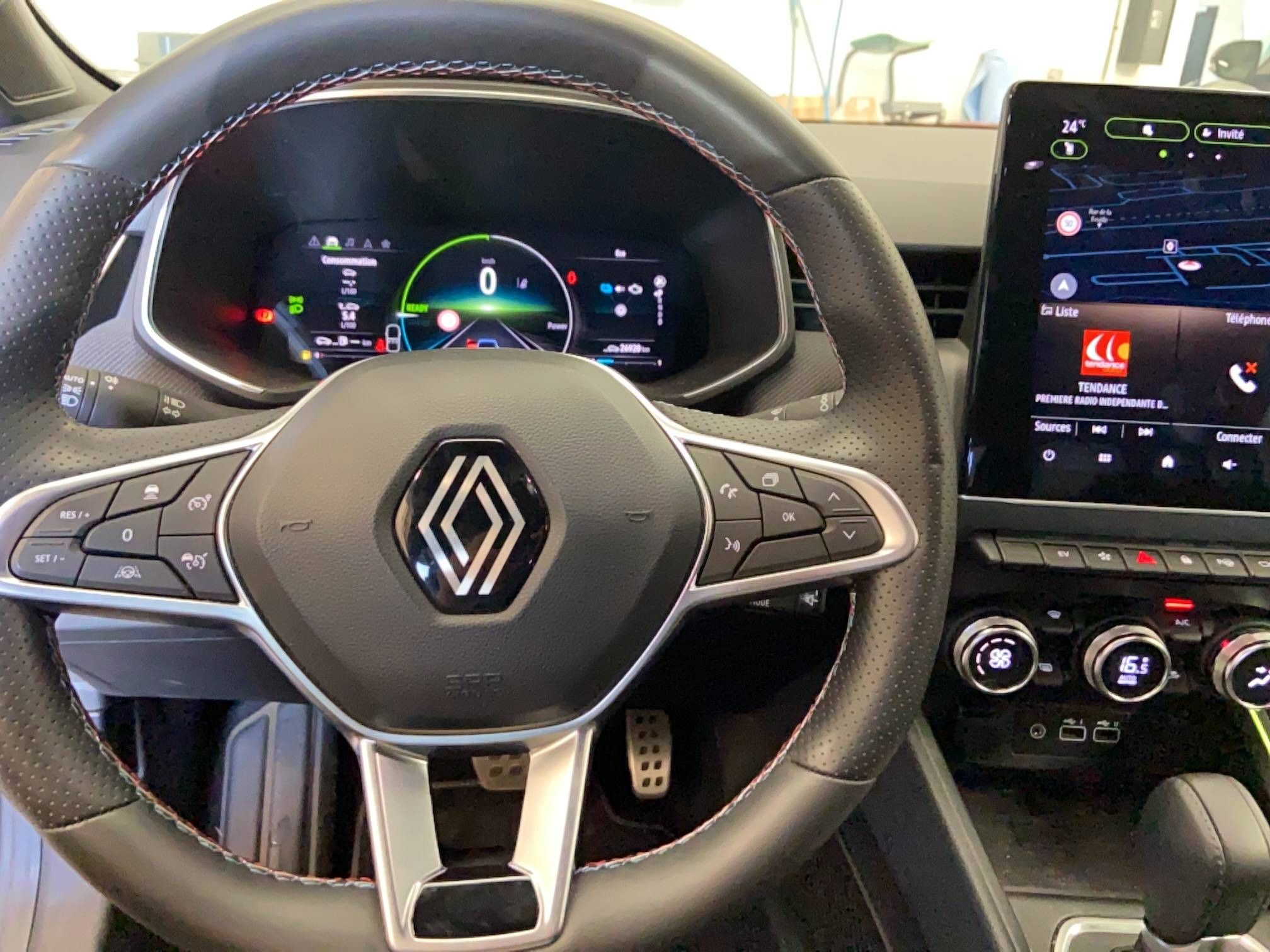 Vente en ligne Renault Clio 5 Clio E-Tech full hybrid 145 au prix de 20 990 €