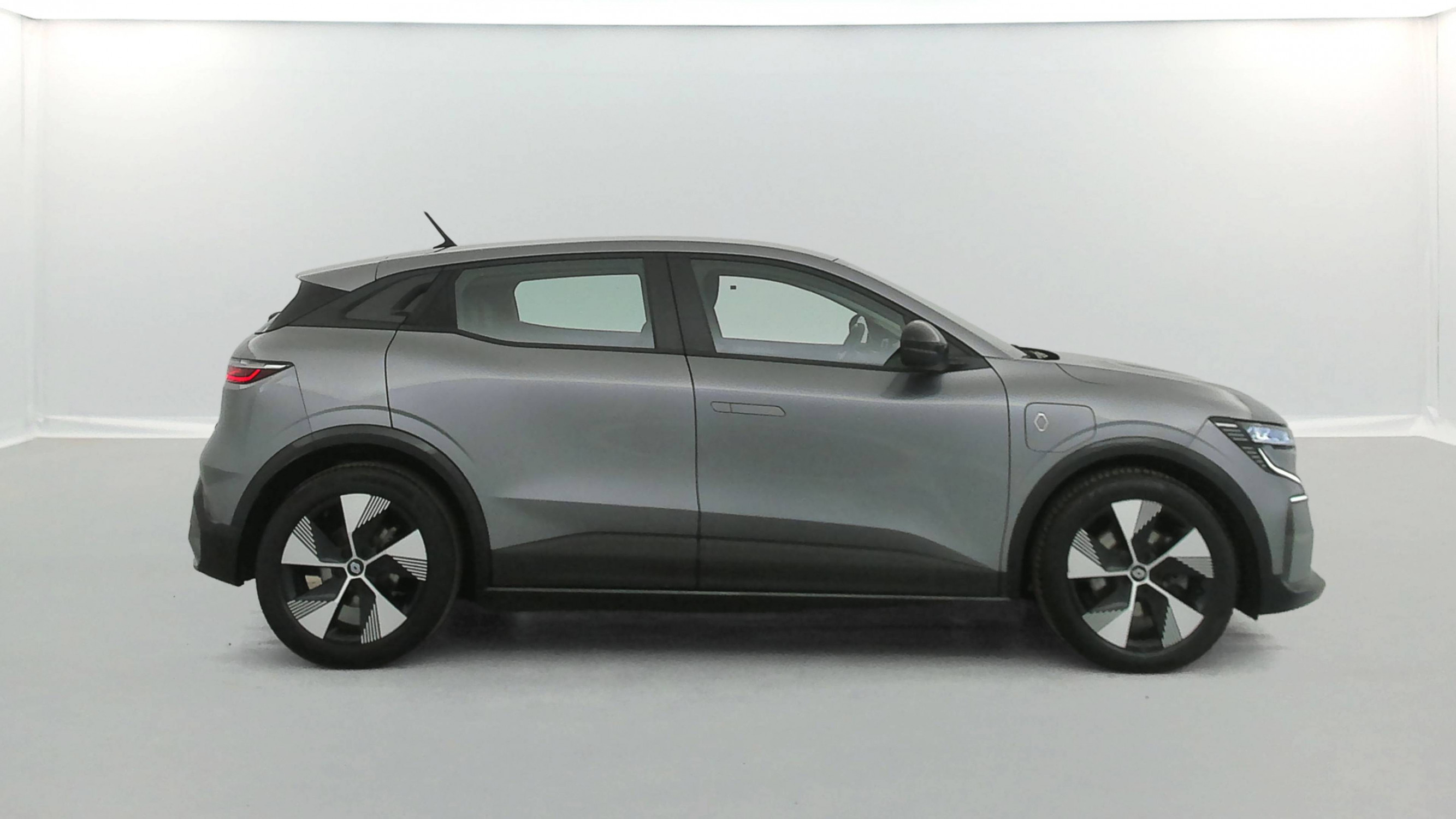 Vente en ligne Renault Megane E-Tech  EV60 220 ch super charge au prix de 24 990 €