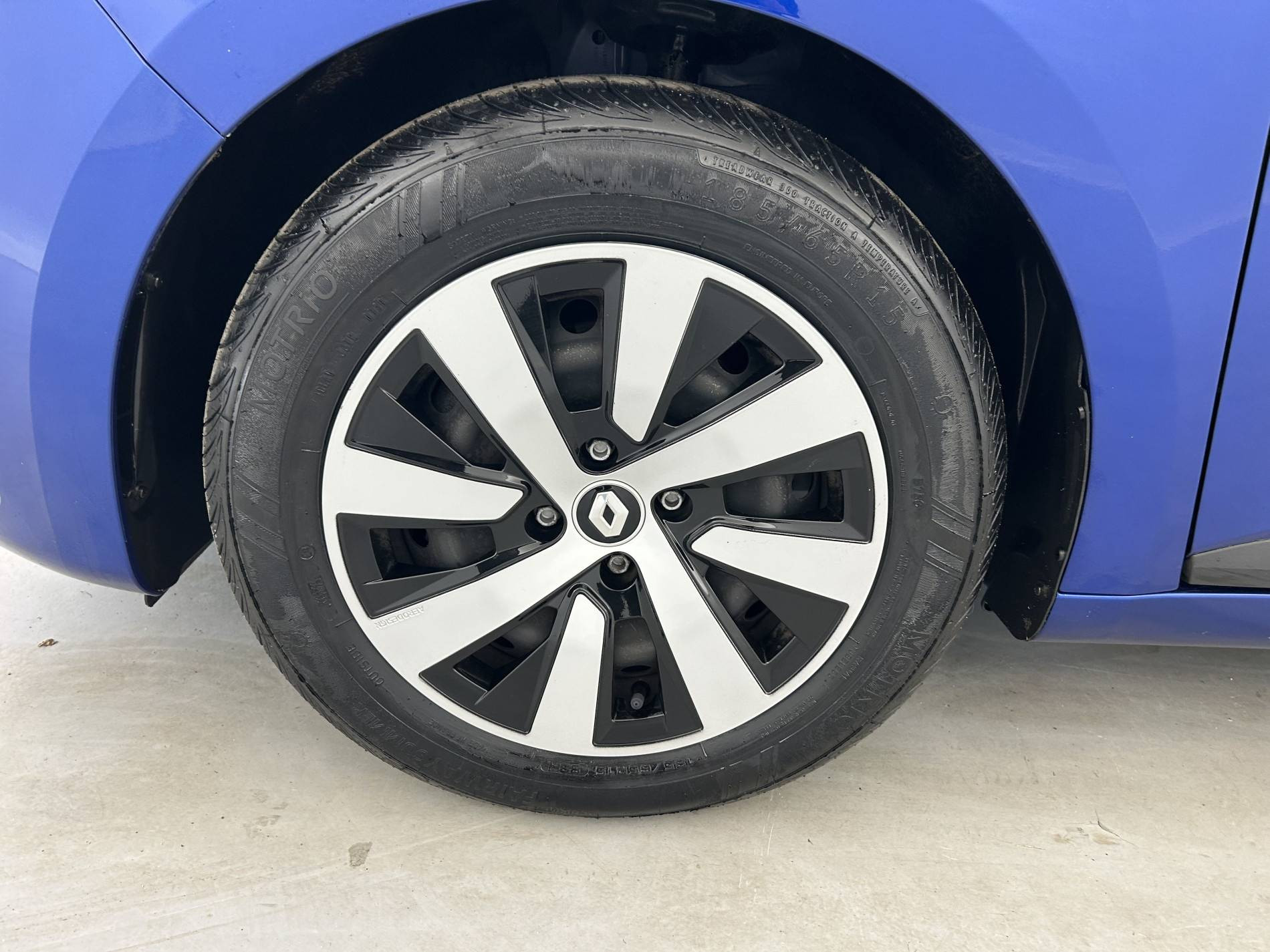 Vente en ligne Renault Clio 5 Clio TCe 90 au prix de 13 990 €