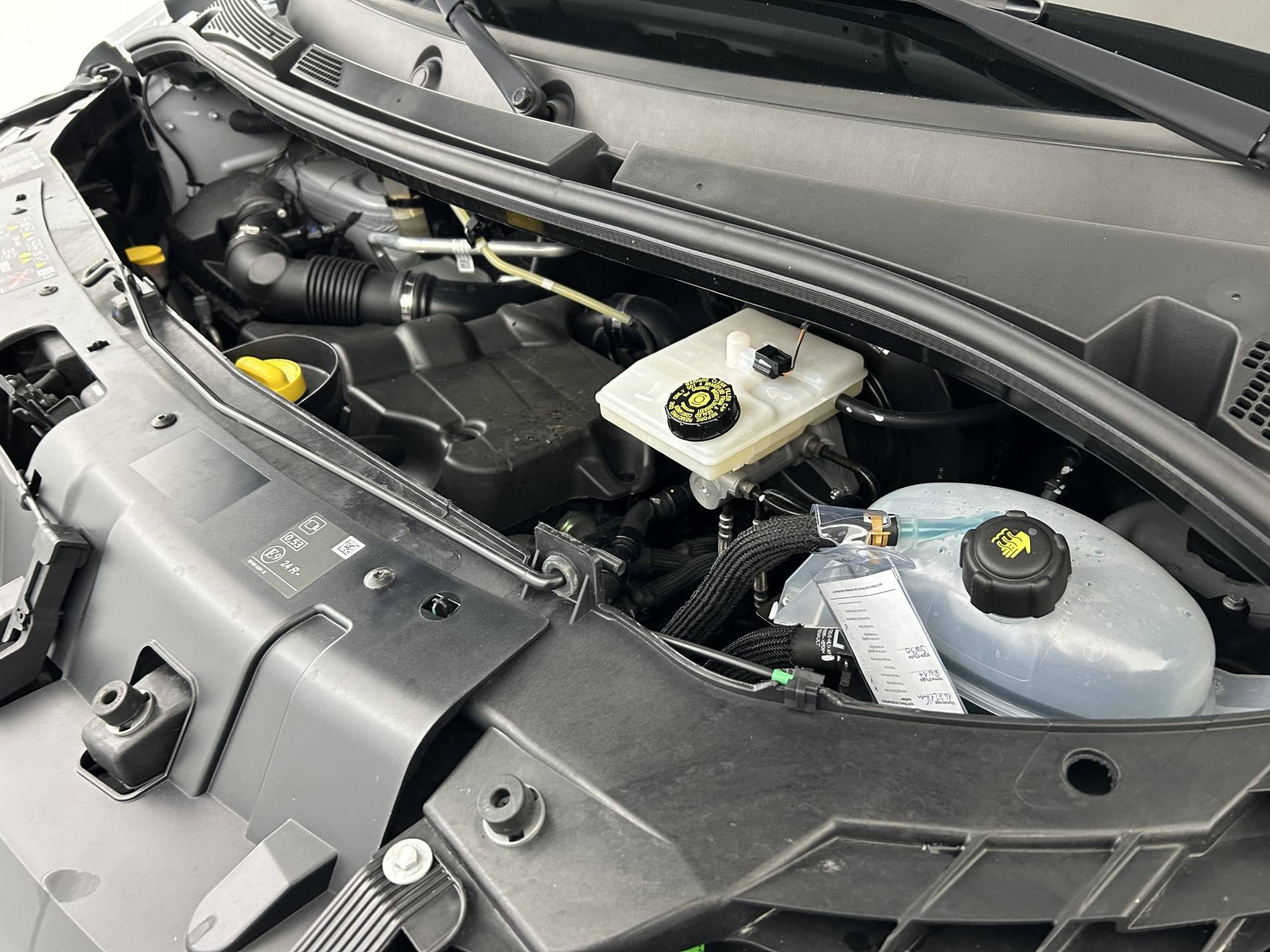 Vente en ligne Renault Master Fourgon MASTER FGN TRAC F3500 L3H3 BLUE DCI 135 au prix de 26 490 €