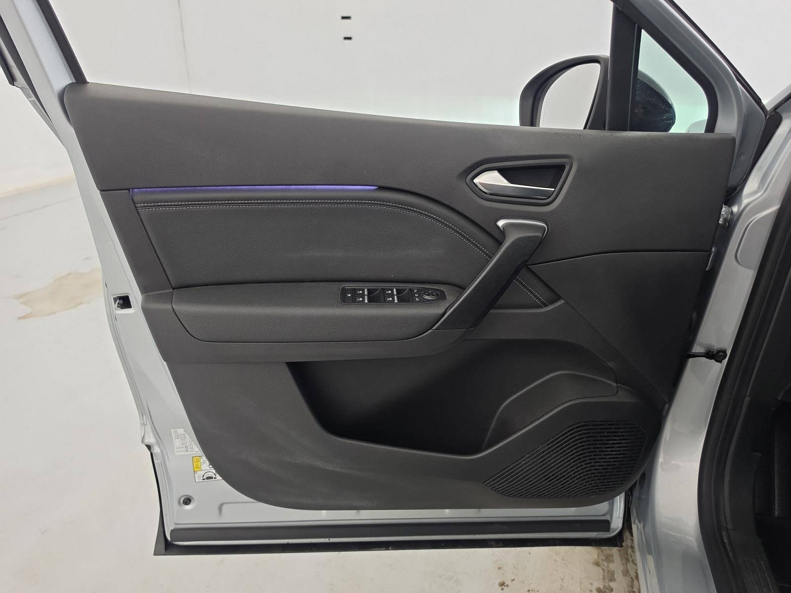 Vente en ligne Renault Captur  mild hybrid 160 EDC au prix de 20 990 €