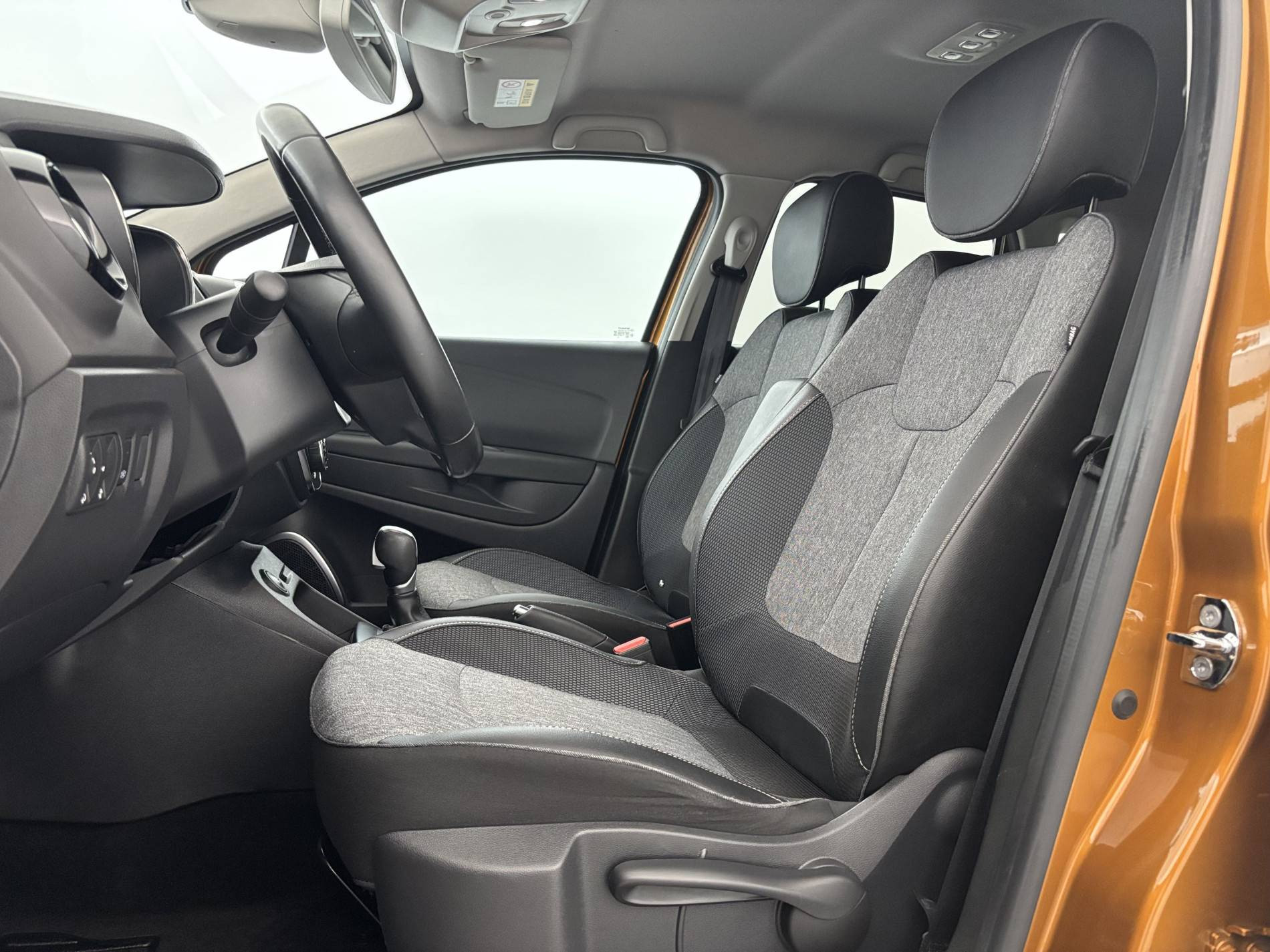 Vente en ligne Renault Captur  TCe 150 FAP EDC au prix de 14 490 €