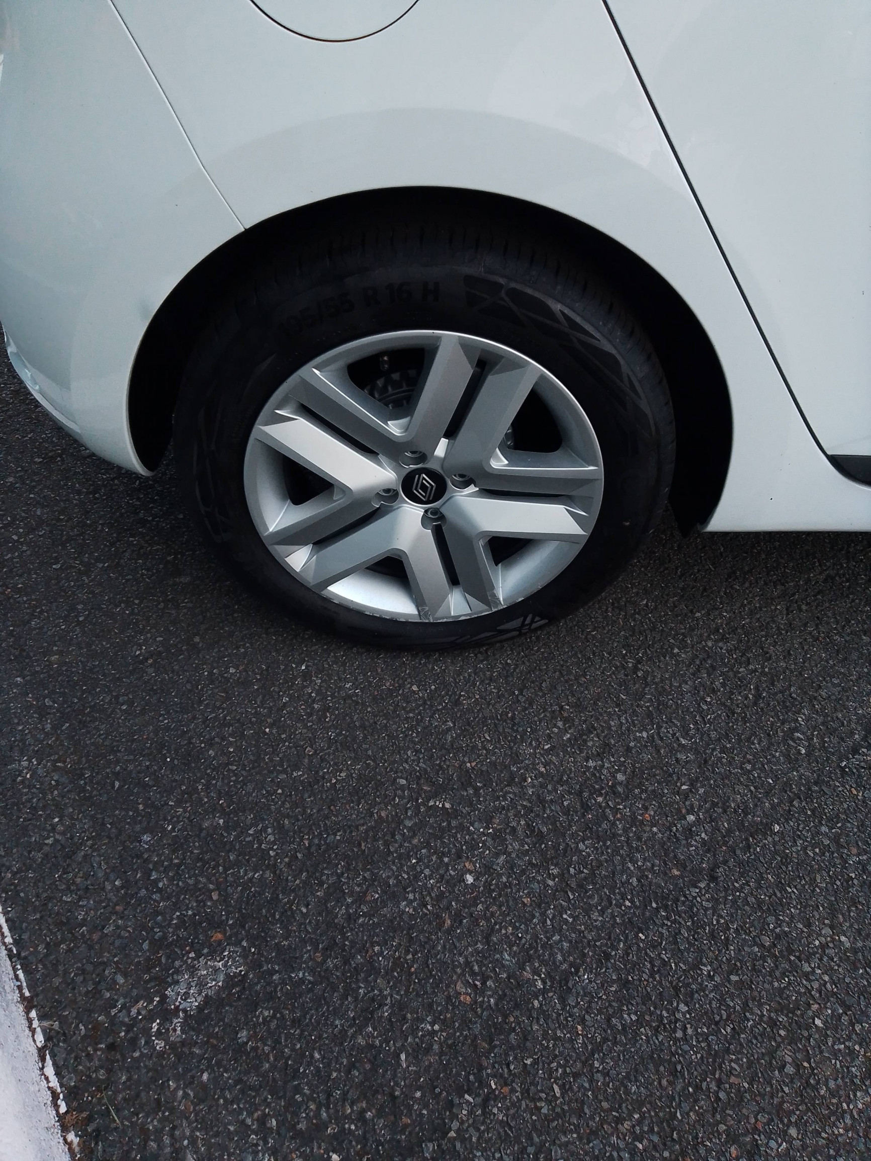 Vente en ligne Renault Clio 5 Clio TCe 90 ch GSR2 au prix de 15 990 €
