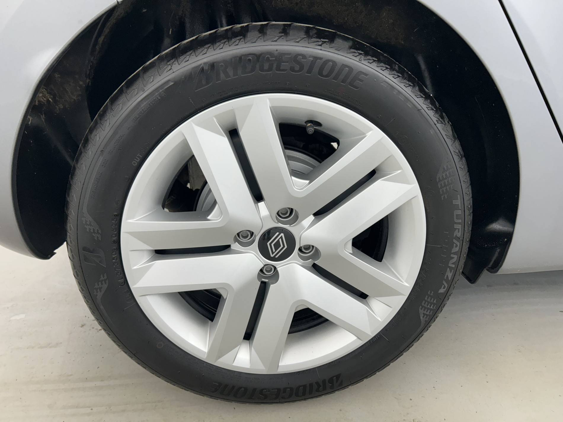 Vente en ligne Renault Clio 5 Clio E-Tech full hybrid 145 ch GSR2 au prix de 19 690 €