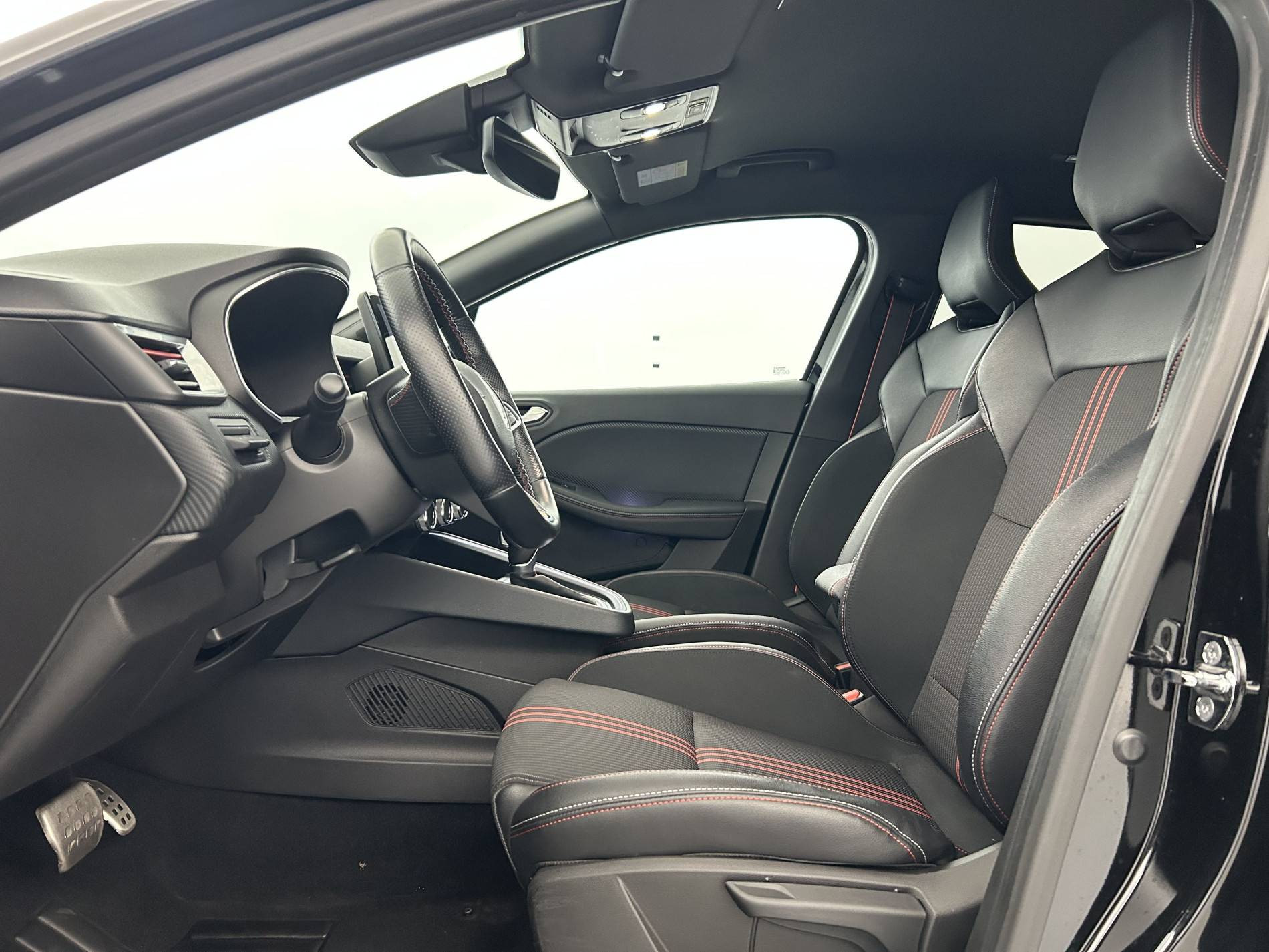 Vente en ligne Renault Clio 5 Clio E-Tech 140 - 21N au prix de 15 000 €