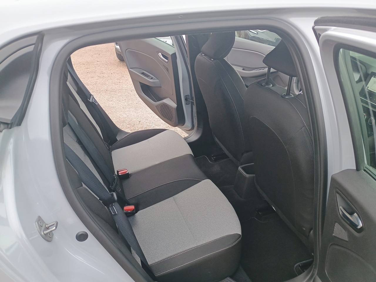 Vente en ligne Renault Clio 5 Clio TCe 90 au prix de 15 690 €