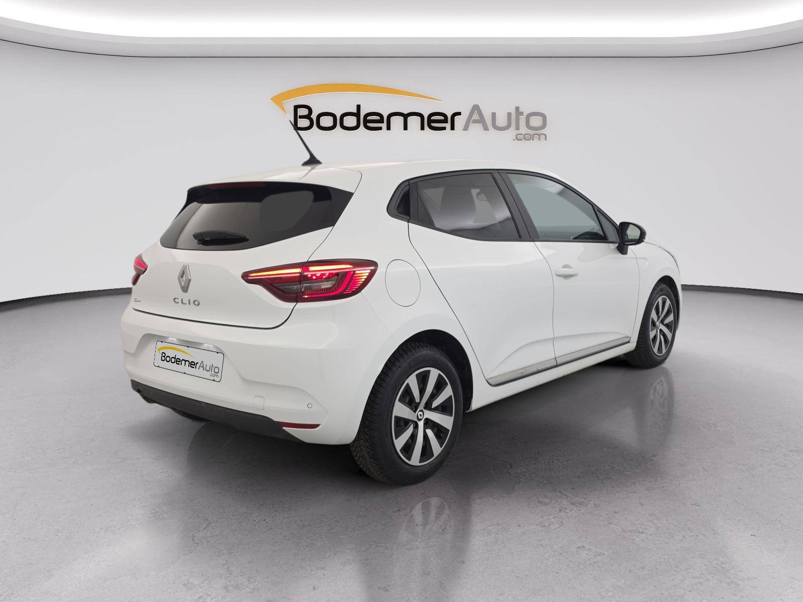 Vente en ligne Renault Clio 5 Clio TCe 90 au prix de 13 690 €