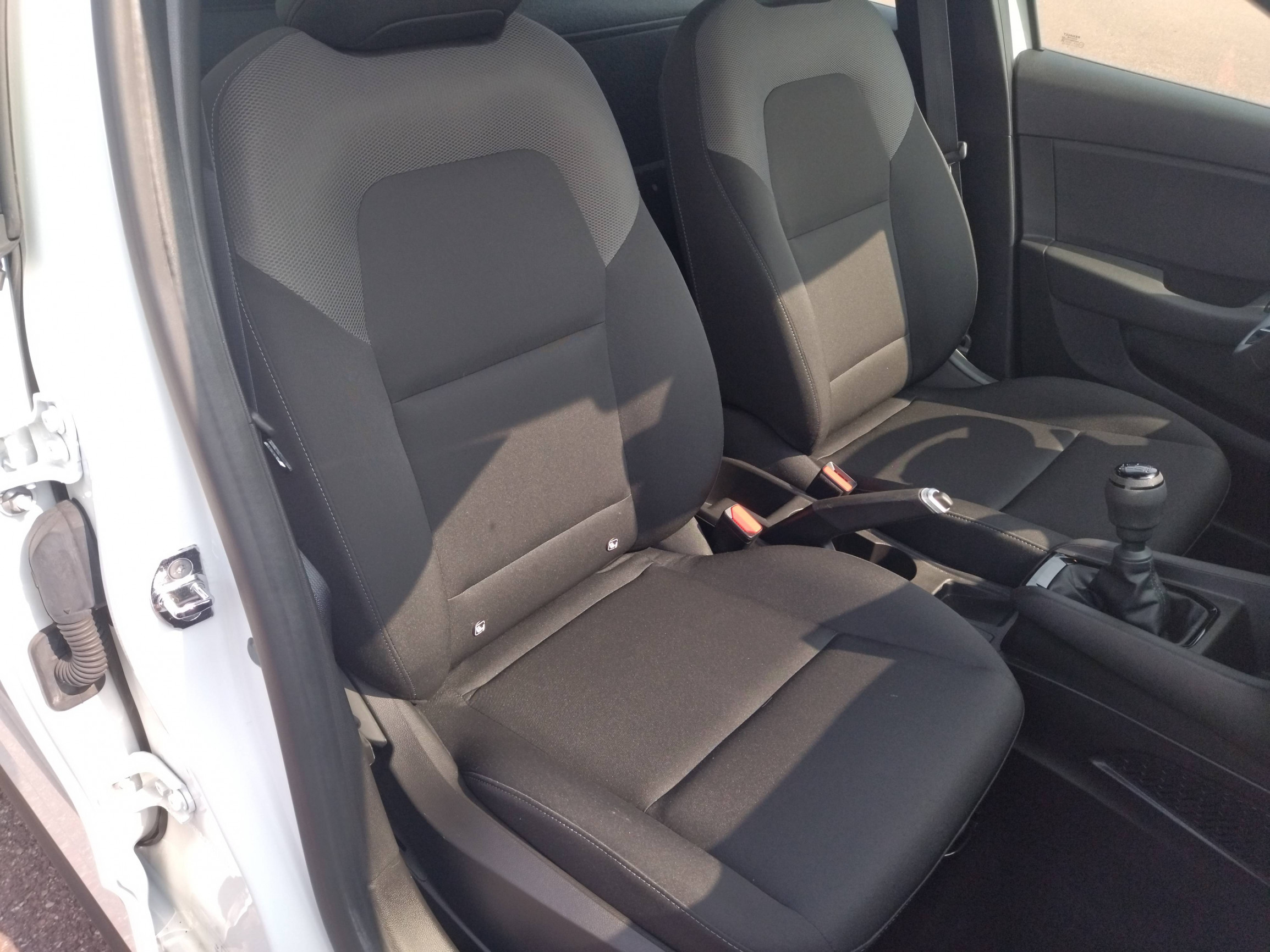 Vente en ligne Renault Clio 5 CLIO SOCIETE BLUE DCI 100 - 21N au prix de 12 061 €