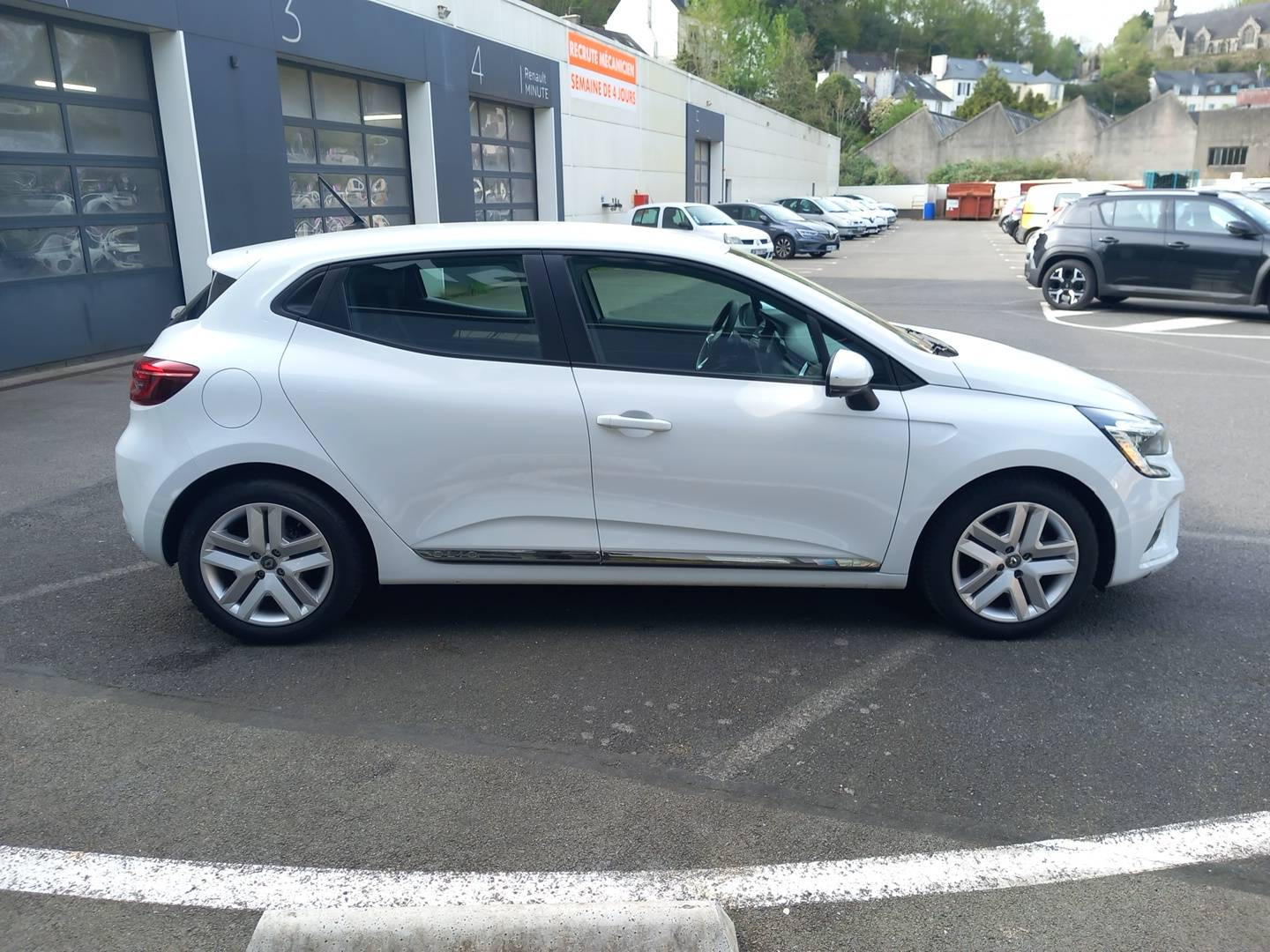 Vente en ligne Renault Clio 5 Clio TCe 90 X-Tronic - 21N au prix de 13 990 €