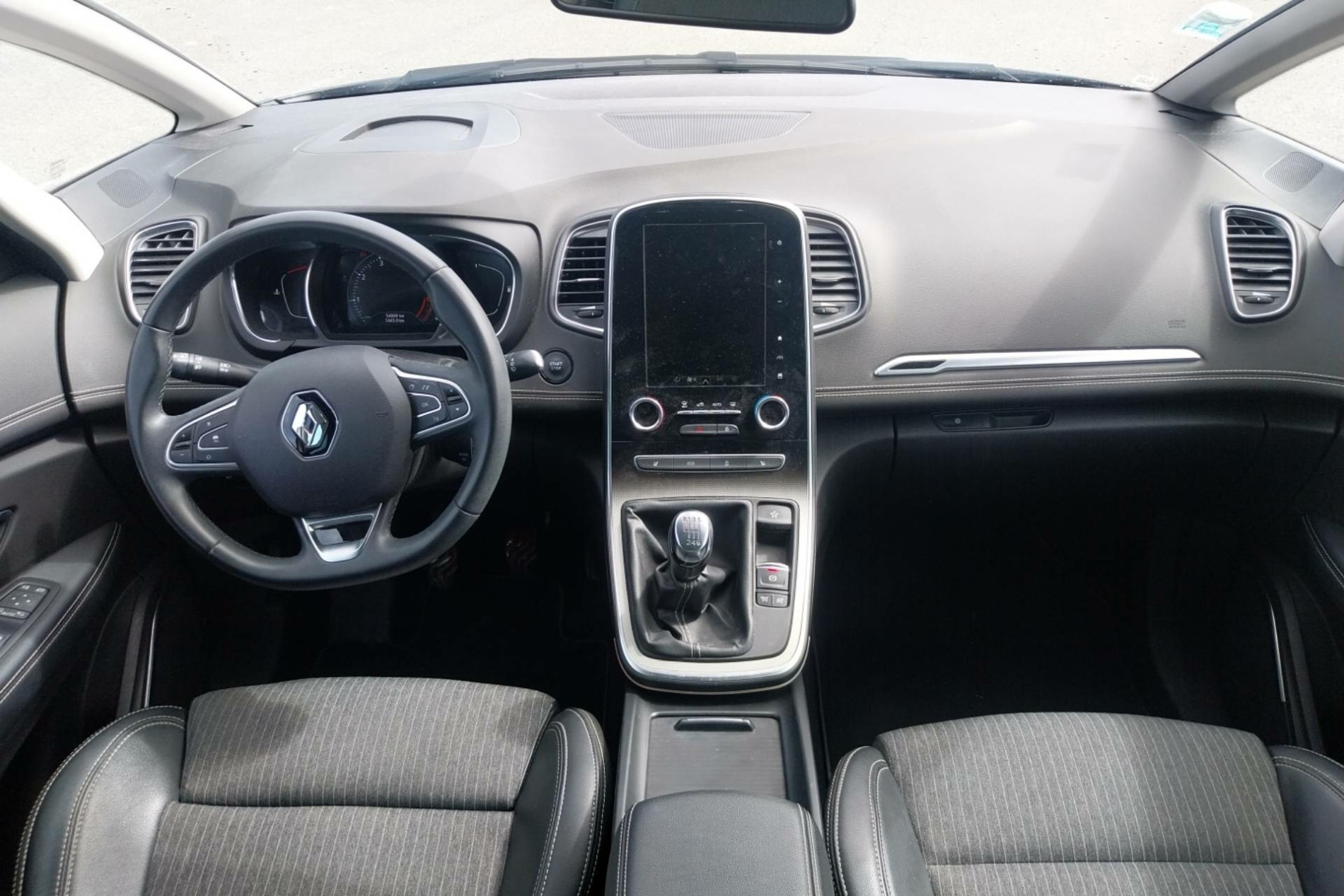 Vente en ligne Renault Scenic 4 Scenic TCe 140 FAP - 21 au prix de 19 370 €