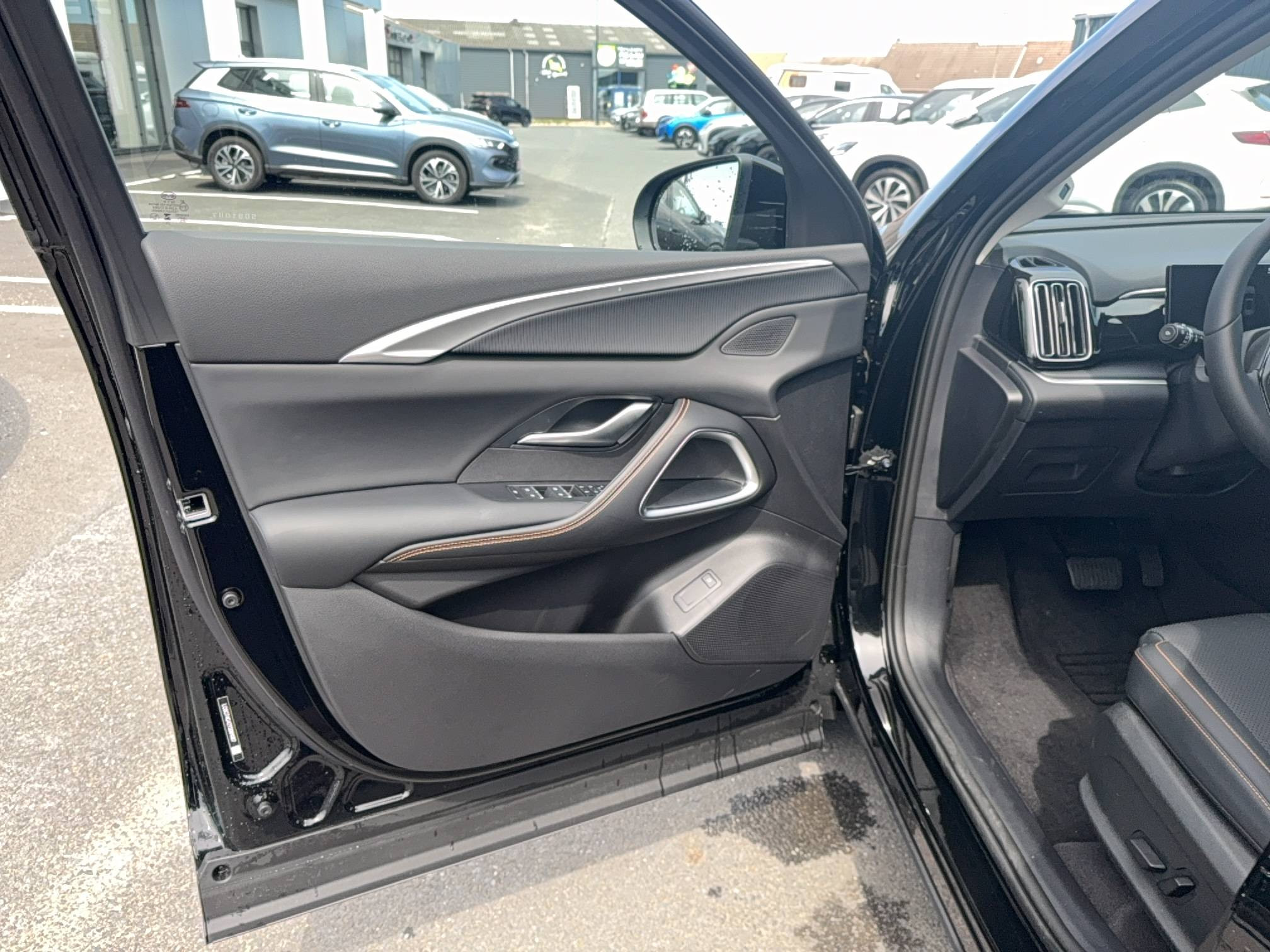 Vente en ligne Byd Sealion 5  1.5l DM-i 212 ch PHEV au prix de 28 490 €