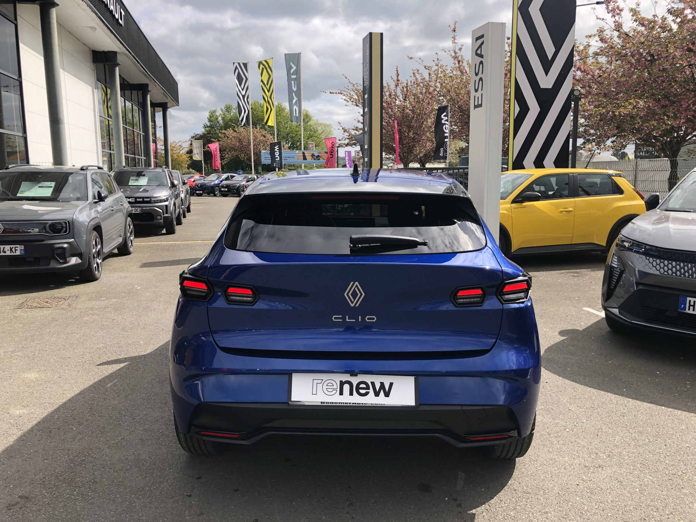 Vente en ligne Renault Clio 6 Clio TCe 115 ch au prix de 23 990 €