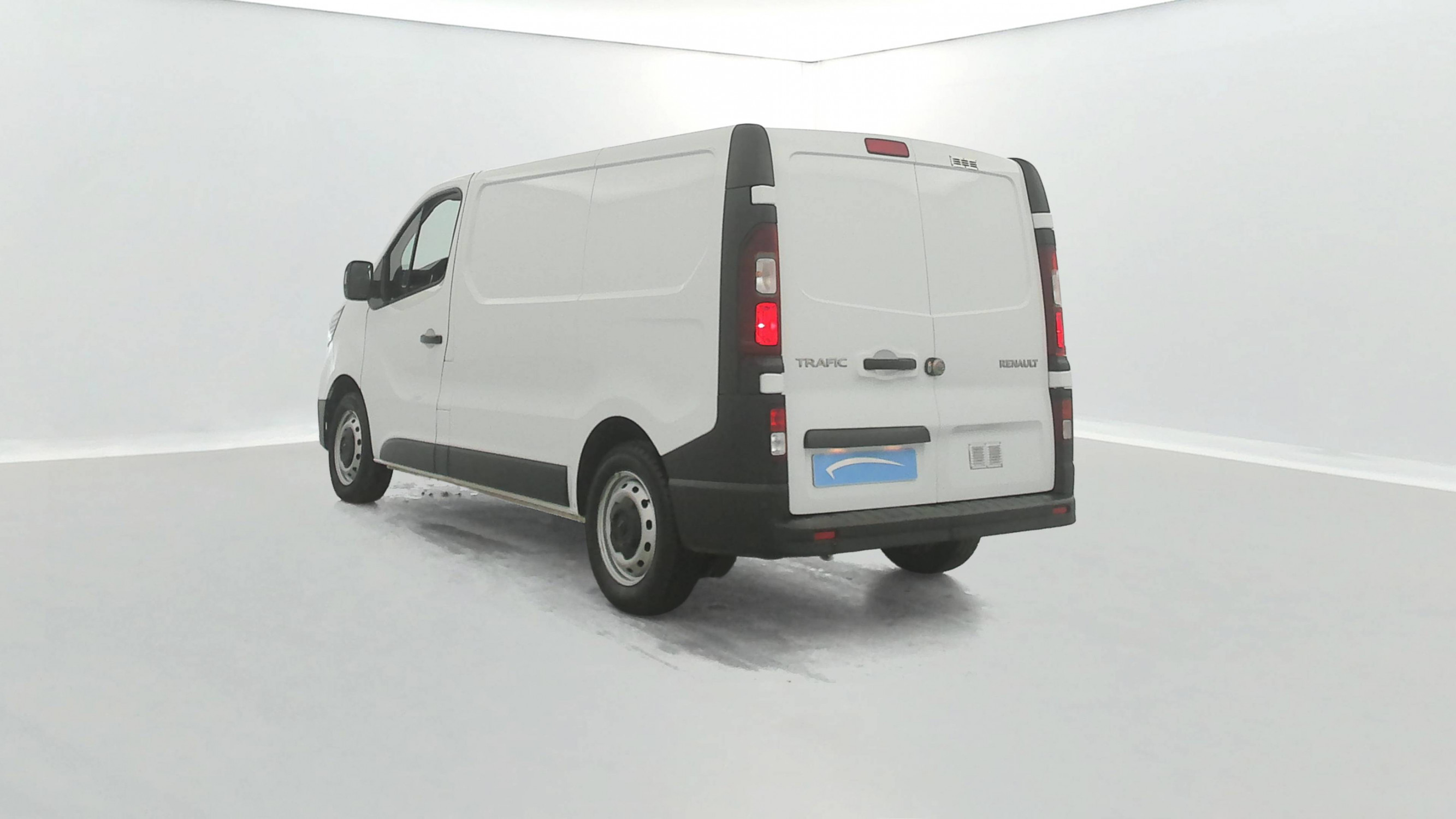Vente en ligne Renault Trafic 3 Fourgon TRAFIC FGN L1H1 2800 KG BLUE DCI 130 au prix de 21 390 €
