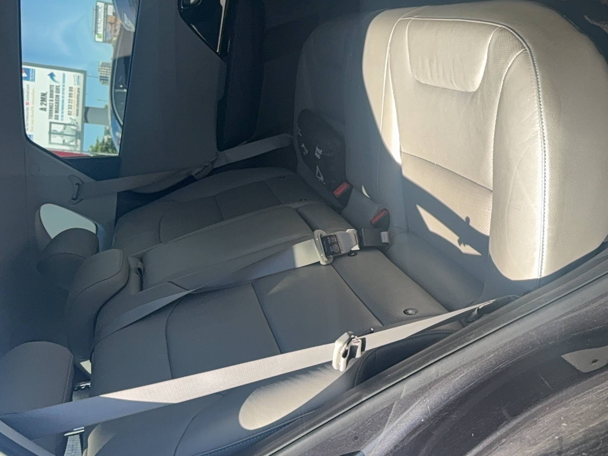 Vente en ligne Kia Niro  1.6 GDi Hybride Rechargeable 141 ch DCT6 au prix de 13 990 €