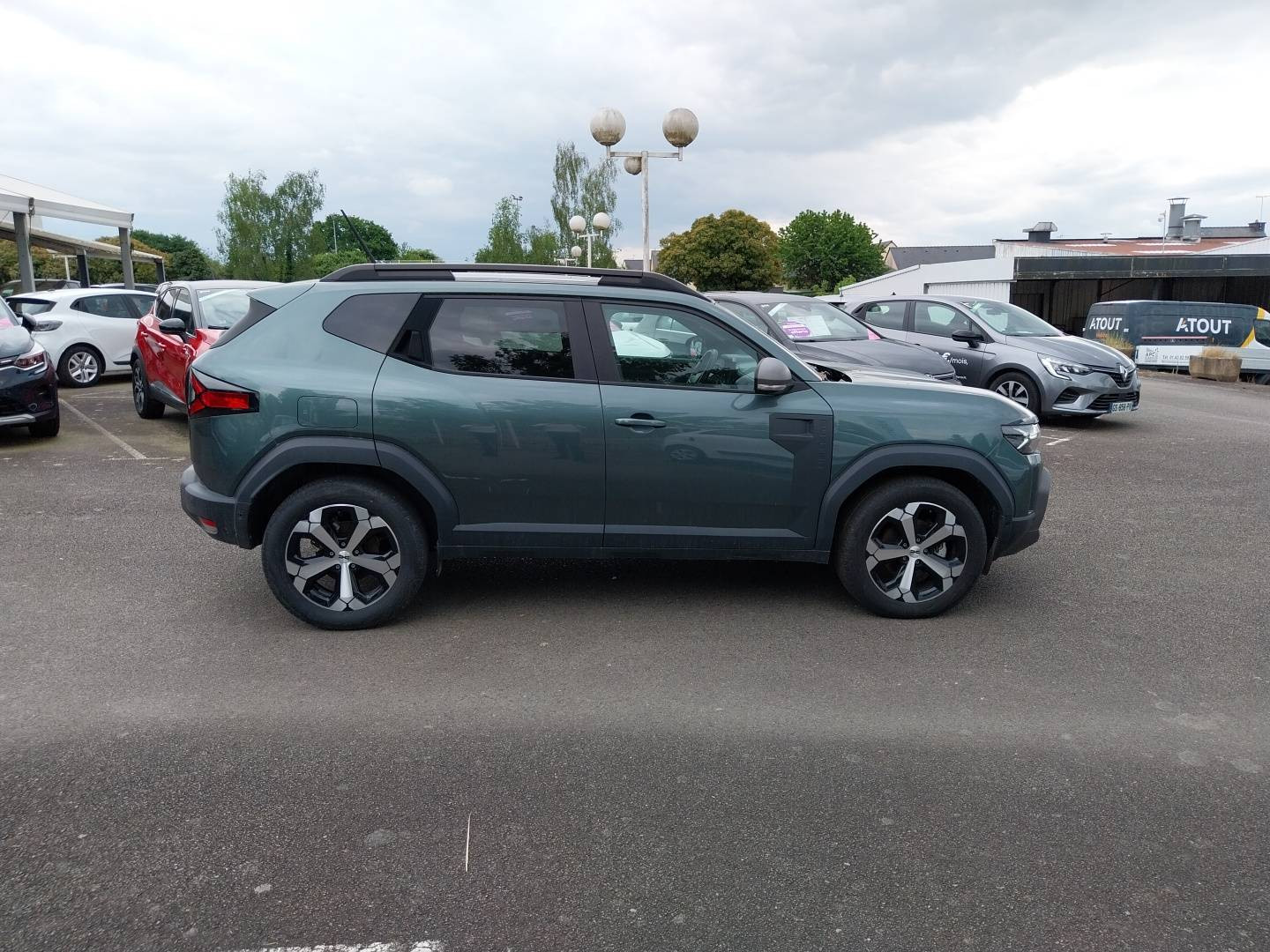 Vente en ligne Dacia Duster  Hybrid 140 au prix de 26 590 €