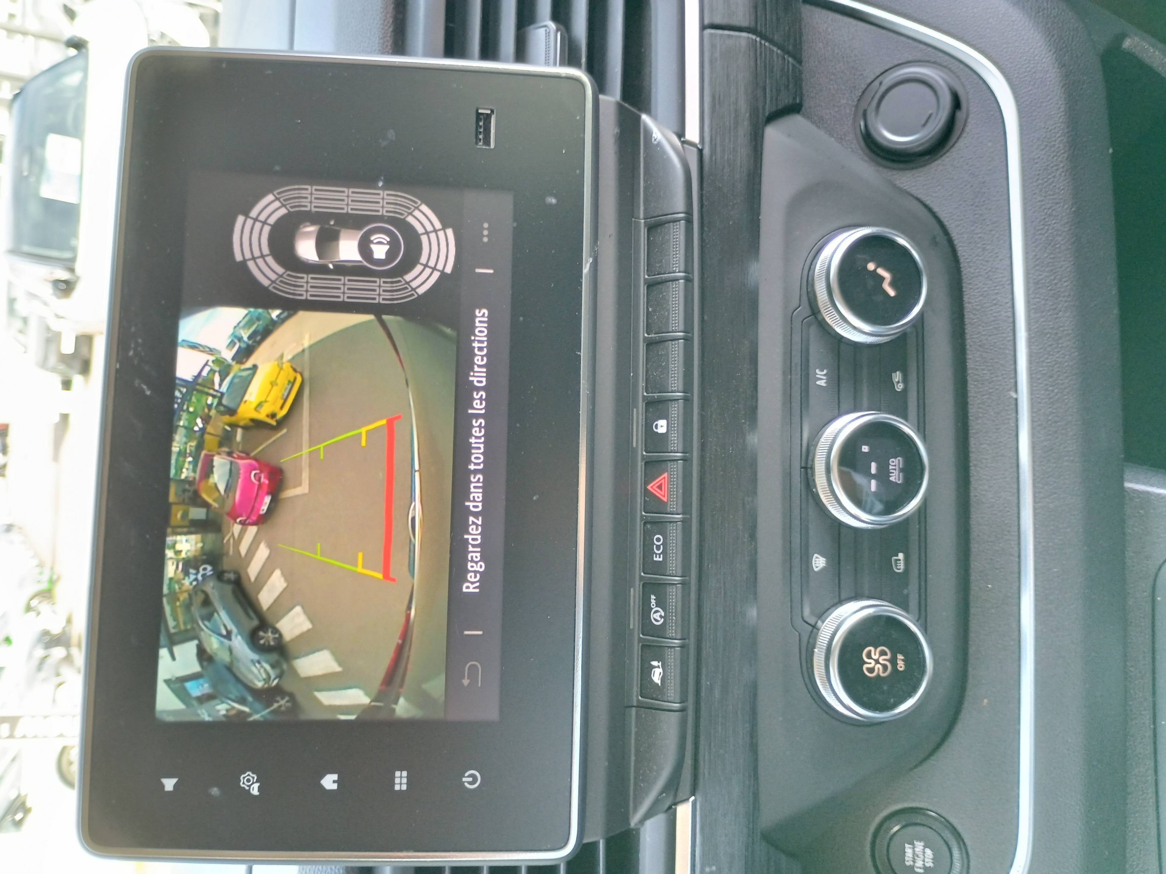 Vente en ligne Renault Trafic Cabine Approfondie TRAFIC CA L2H1 3T BLUE DCI 170 AUTO au prix de 37 991 €