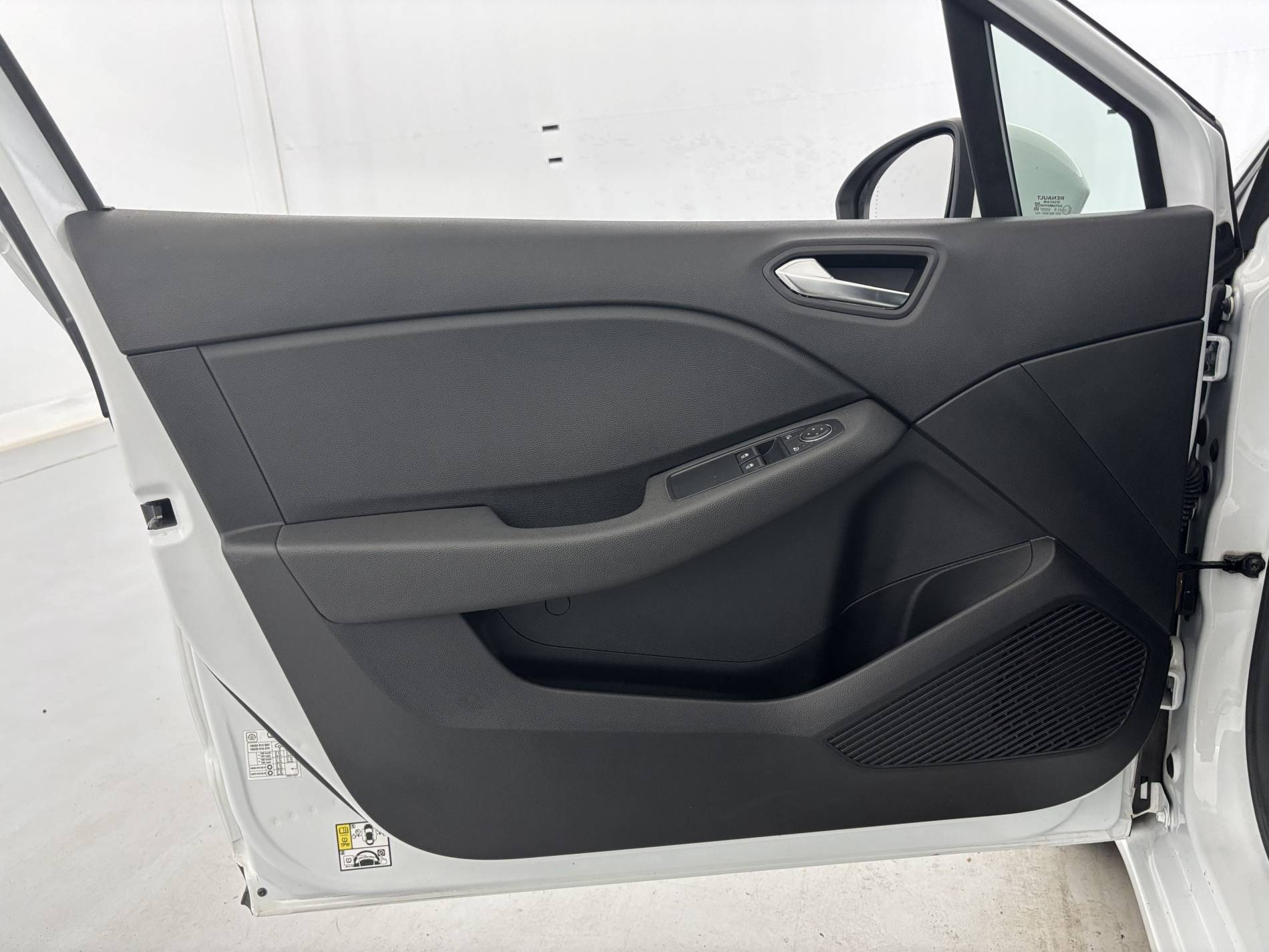 Vente en ligne Renault Clio 5 Clio TCe 90 - 21 au prix de 13 990 €