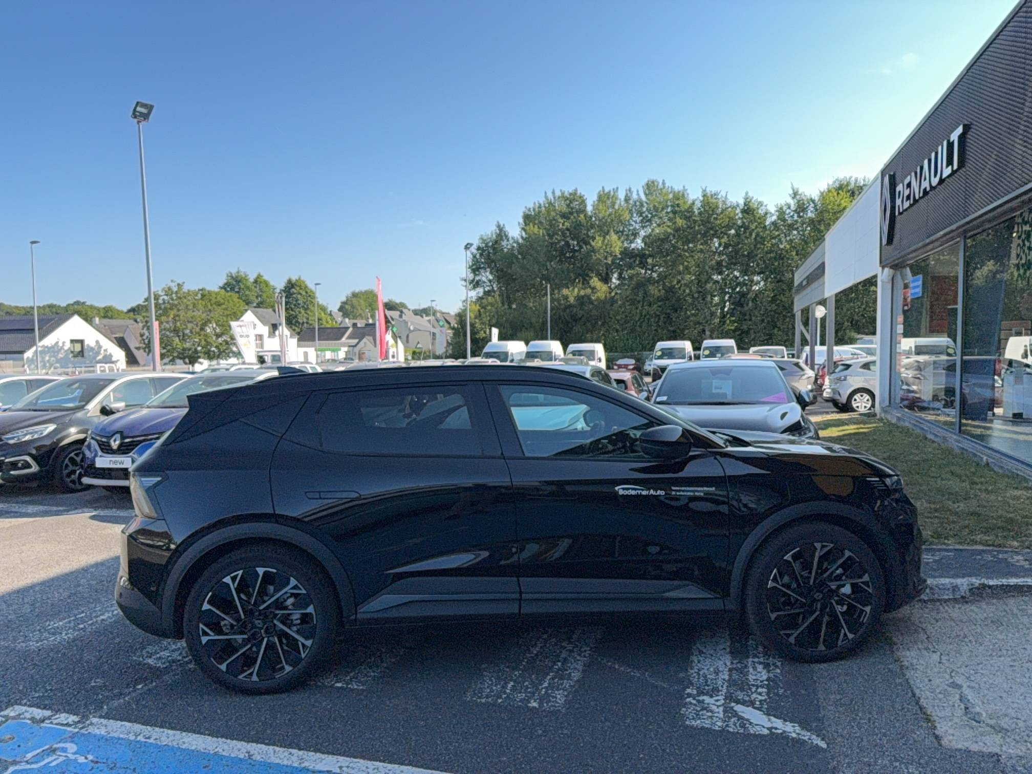 Vente en ligne Renault Scenic E-Tech Scenic E-Tech électrique 220 ch grande autonomie au prix de 47 900 €