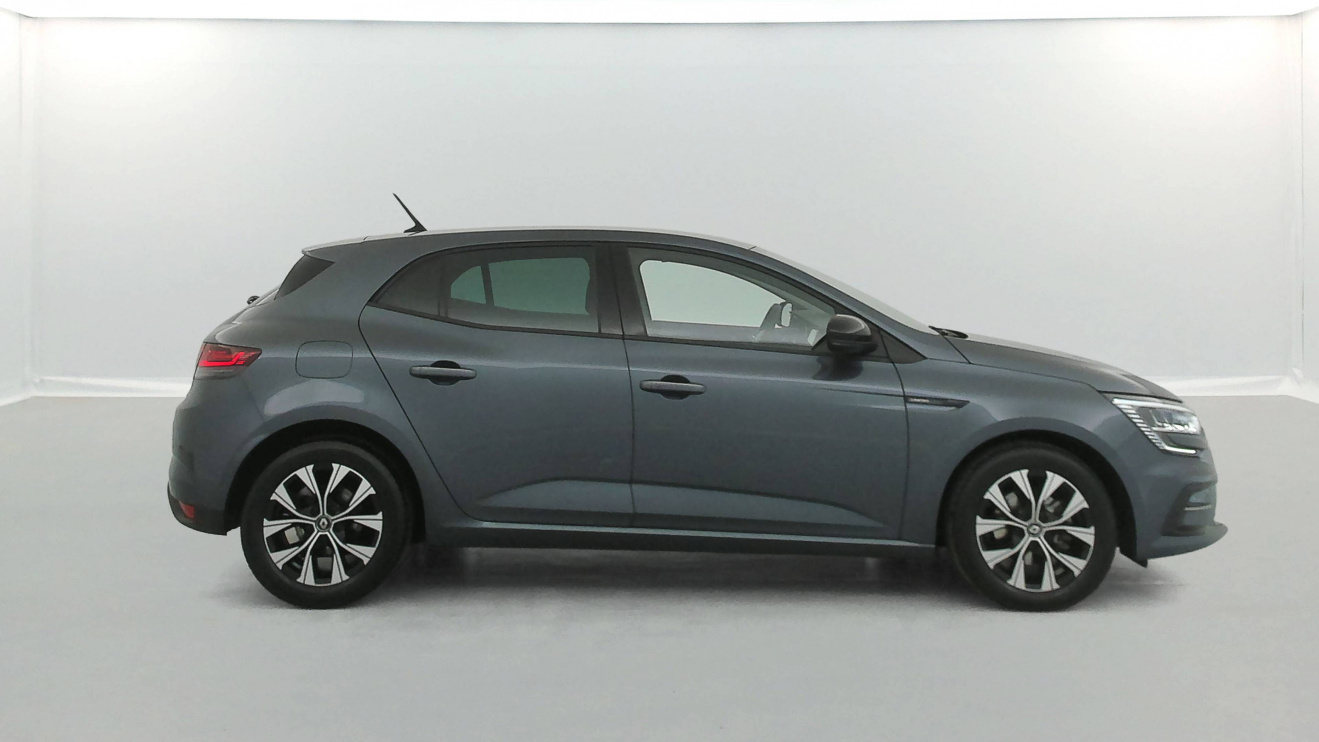Vente en ligne Renault Megane 4 Mégane IV Berline Blue dCi 115 - 21N au prix de 16 990 €
