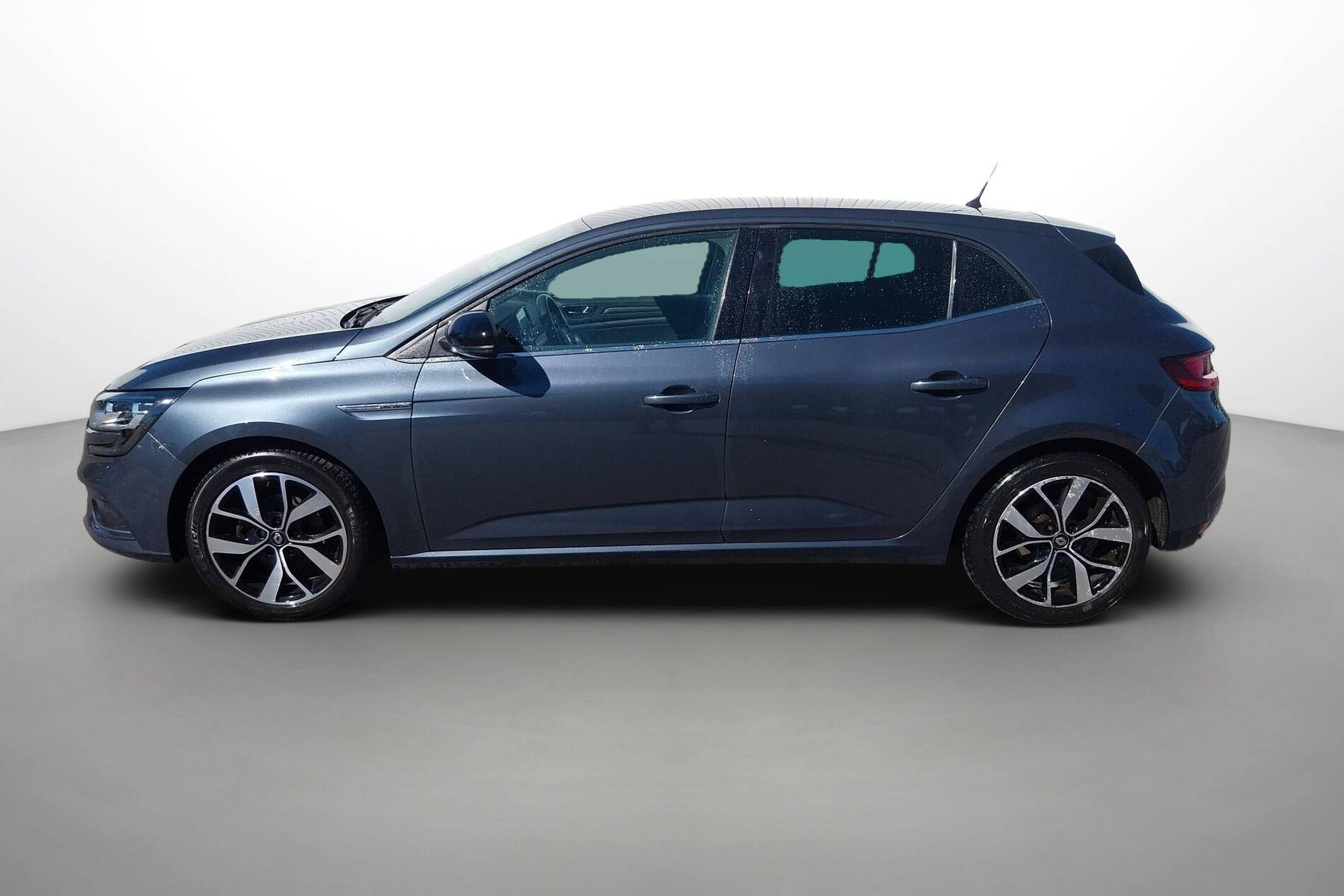 Vente en ligne Renault Megane 4 Mégane IV Berline Blue dCi 115 au prix de 12 200 €