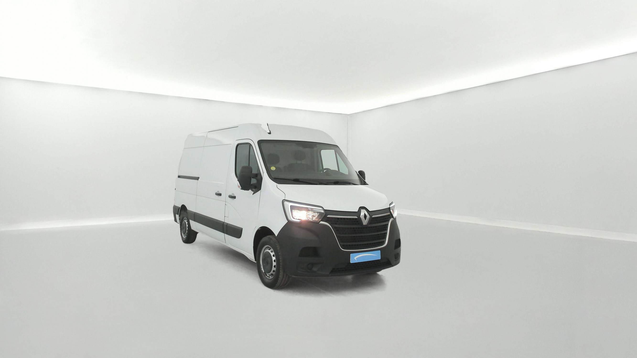 Vente en ligne Renault Master Fourgon MASTER FGN TRAC F3500 L2H2 BLUE DCI 135 au prix de 24 000 €