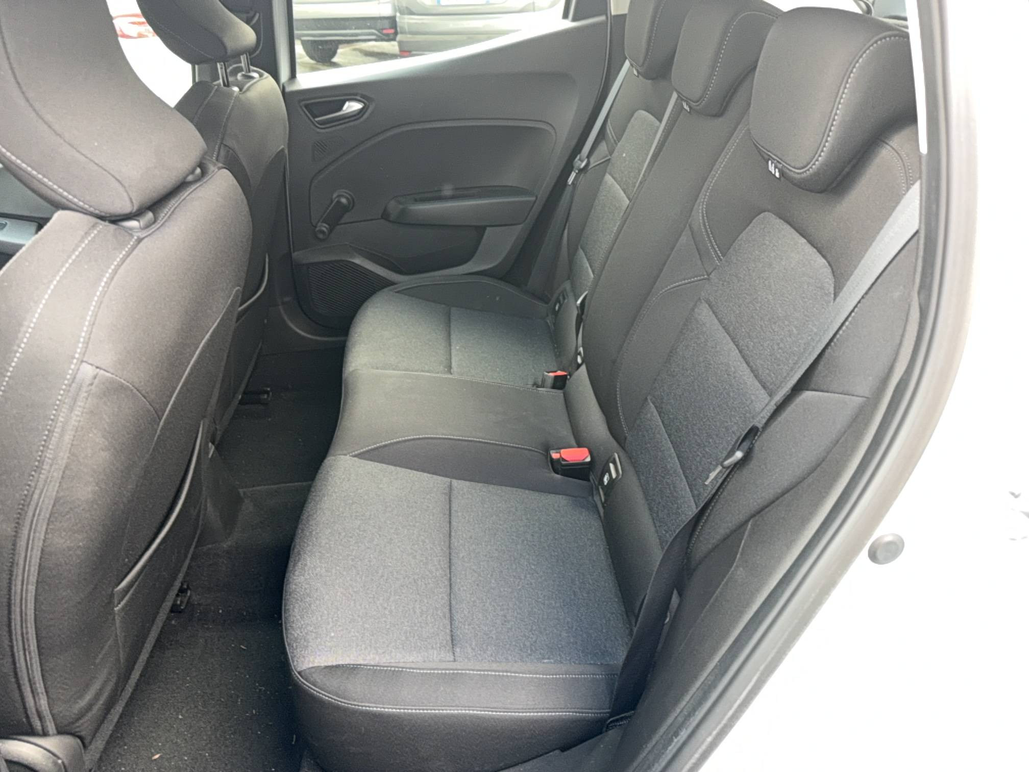Vente en ligne Renault Clio 5 Clio TCe 90 au prix de 13 390 €